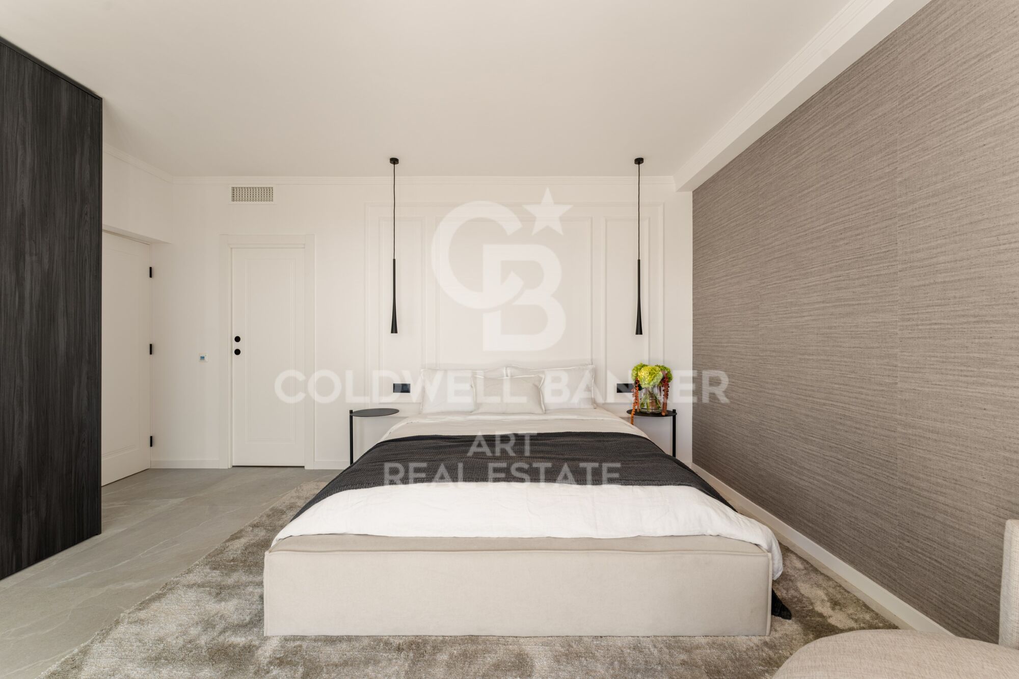 Zeitgenössisches Duplex zum Verkauf in der exklusiven Wohnanlage Las Colinas de Marbella, Benahavís