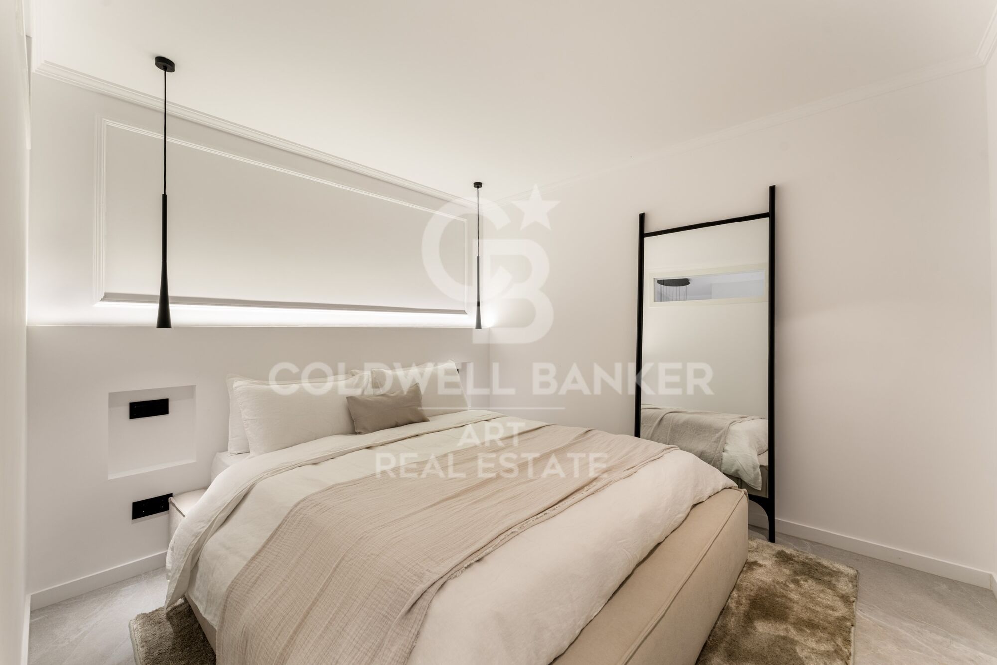 Zeitgenössisches Duplex zum Verkauf in der exklusiven Wohnanlage Las Colinas de Marbella, Benahavís