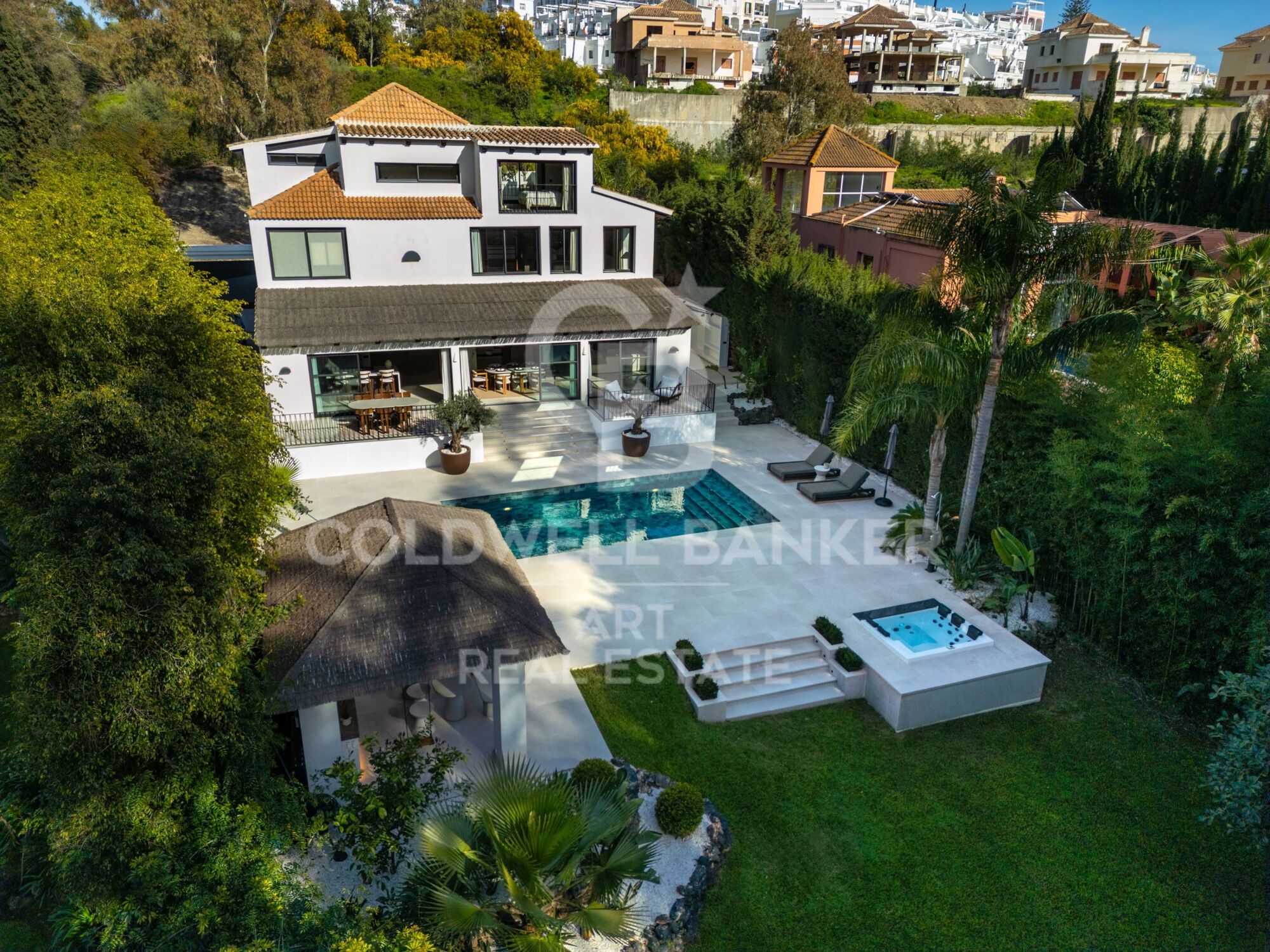Villa Contemporaine de Luxe à Nueva Andalucía