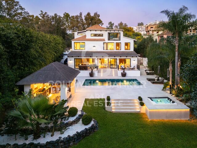 Villa Contemporaine de Luxe à Nueva Andalucía