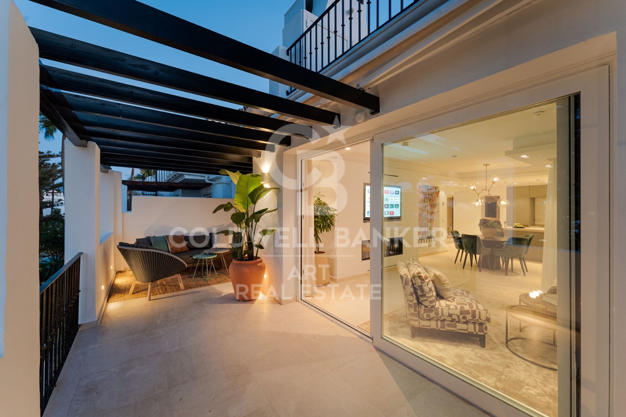 Elegantes 3-Schlafzimmer-Duplex-Penthouse mit Meerblick in Marbella