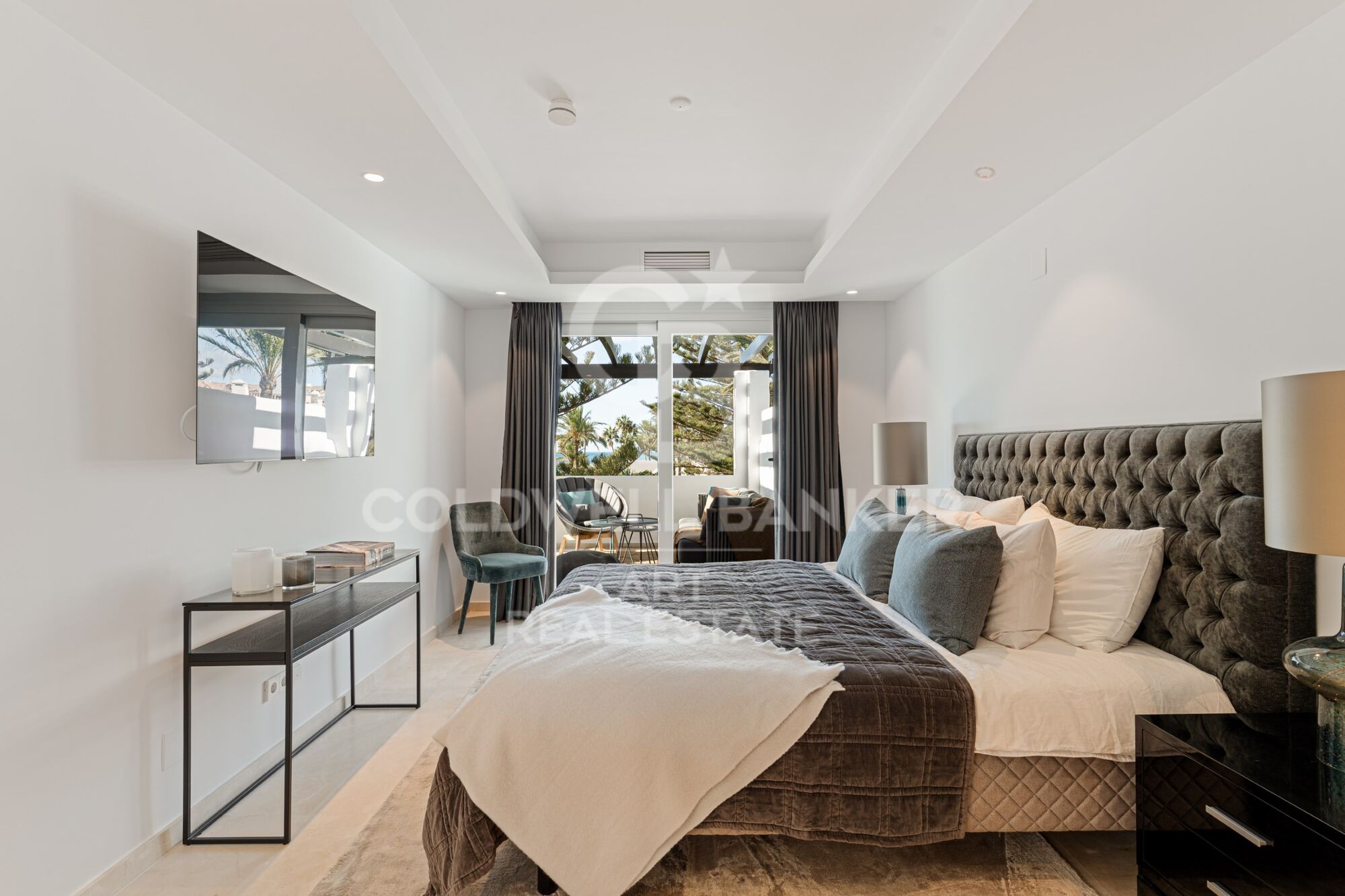 Elegantes 3-Schlafzimmer-Duplex-Penthouse mit Meerblick in Marbella