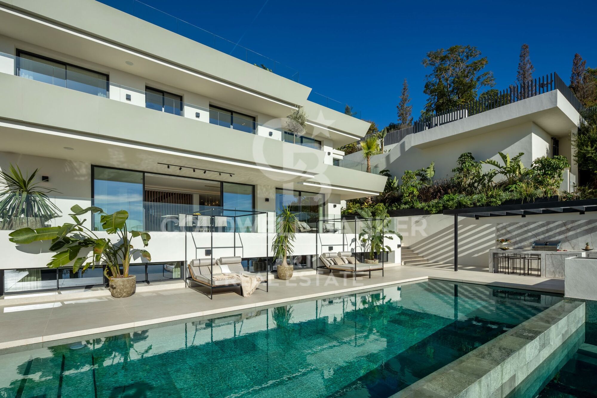 Villa contemporánea de lujo en Elviria, Marbella Este