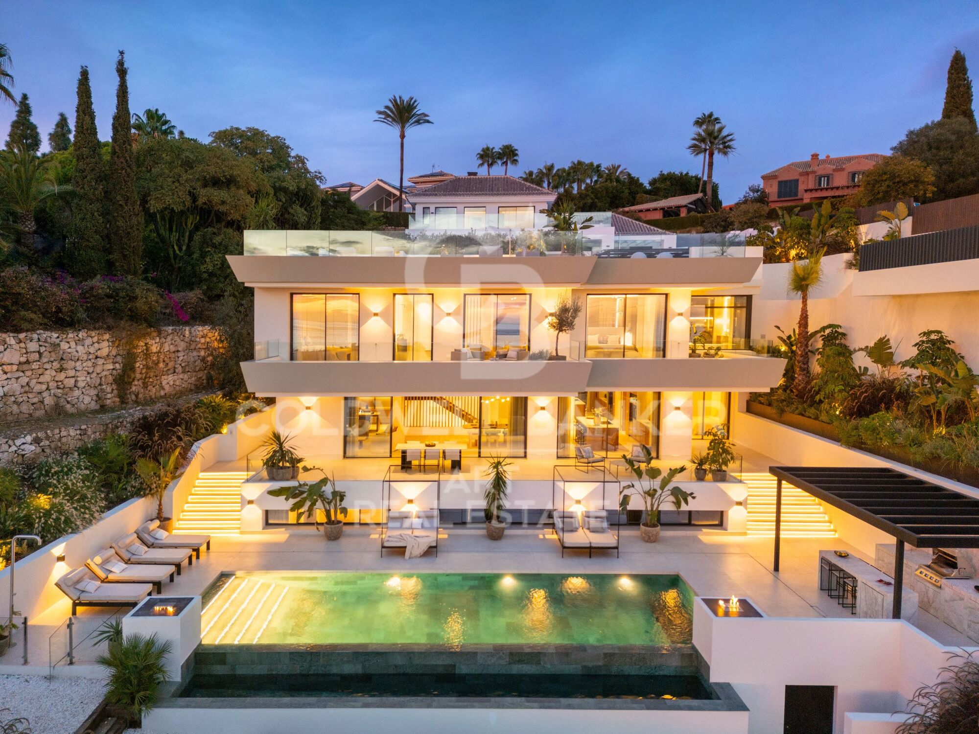 Villa contemporánea de lujo en Elviria, Marbella Este