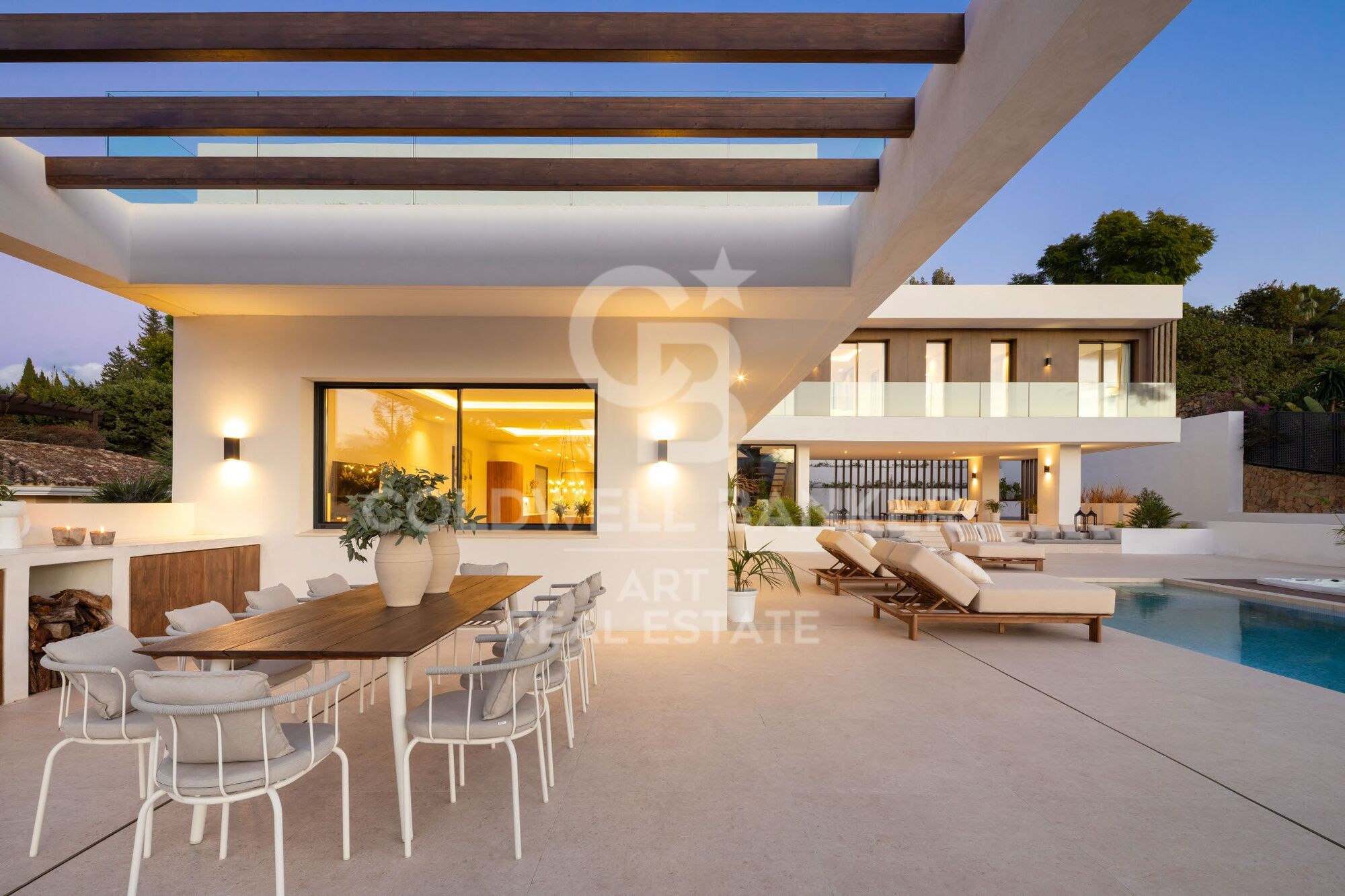 Zeitgenössische Neubau-Villa zum Verkauf in El Paraíso Medio, Estepona