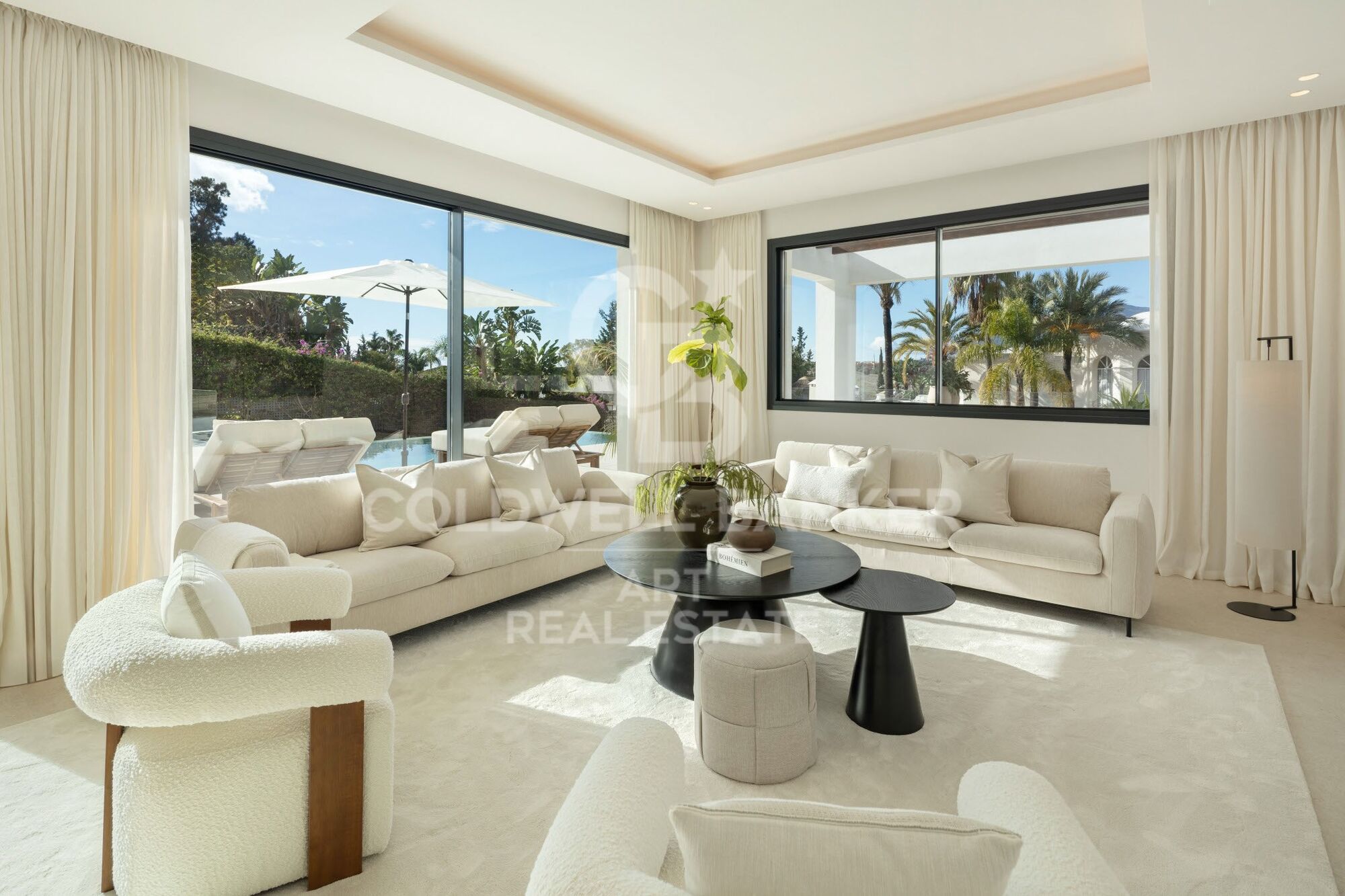 Zeitgenössische Neubau-Villa zum Verkauf in El Paraíso Medio, Estepona