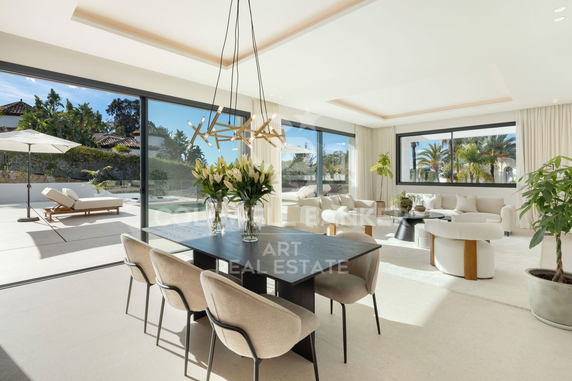 Zeitgenössische Neubau-Villa zum Verkauf in El Paraíso Medio, Estepona