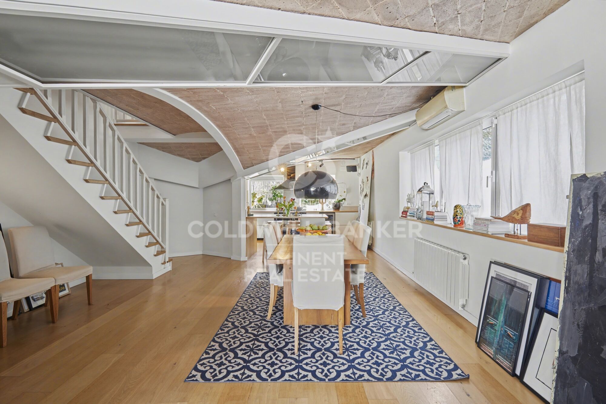 Casa con piscina a 150 metros de la playa en La Pineda, Castelldefels