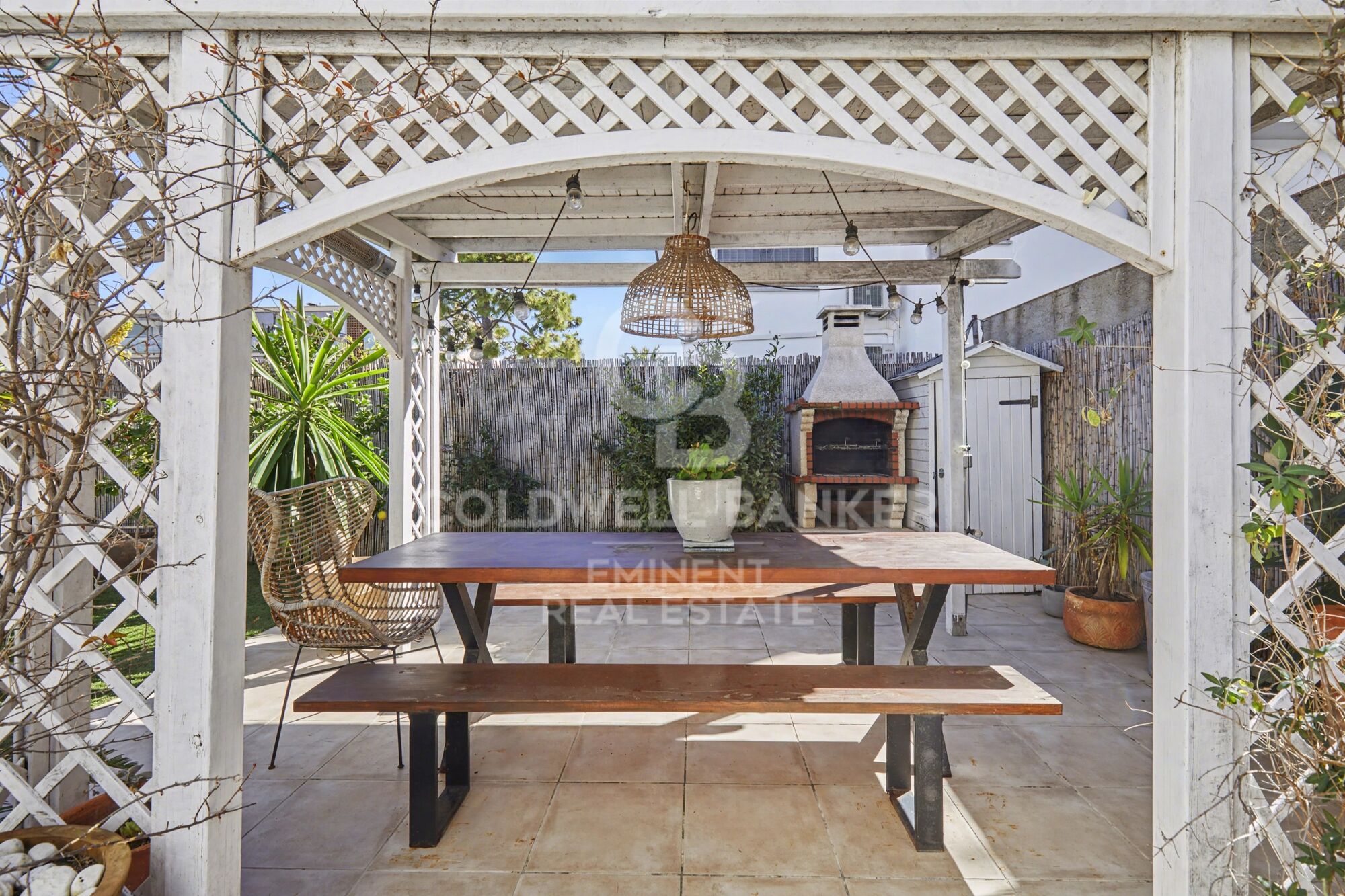 Casa con piscina a 150 metros de la playa en La Pineda, Castelldefels