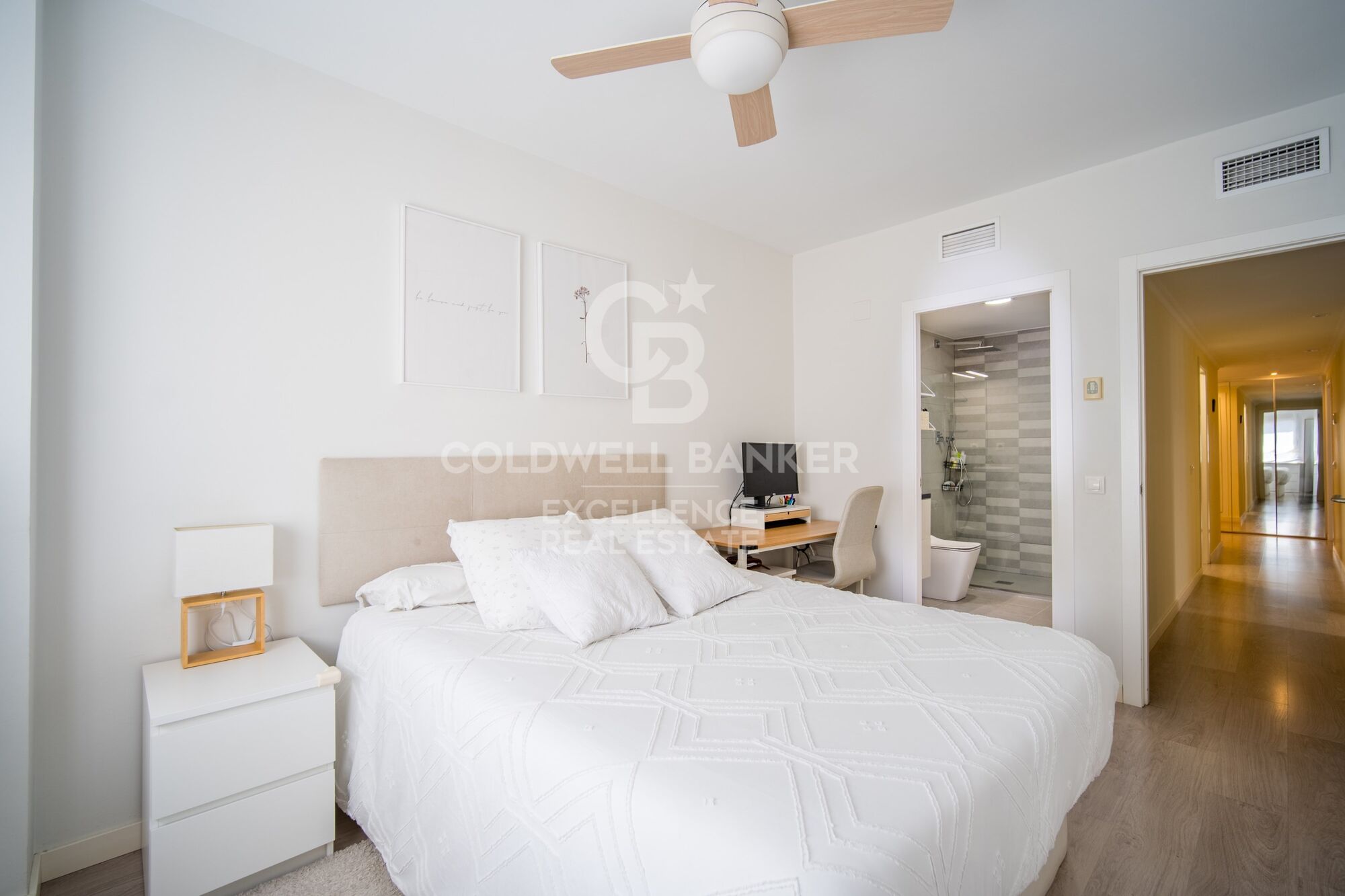 Designwohnung in Wohnanlage mit Terrasse, Pool, Padelplatz und Garage in der Av. Alfahuir