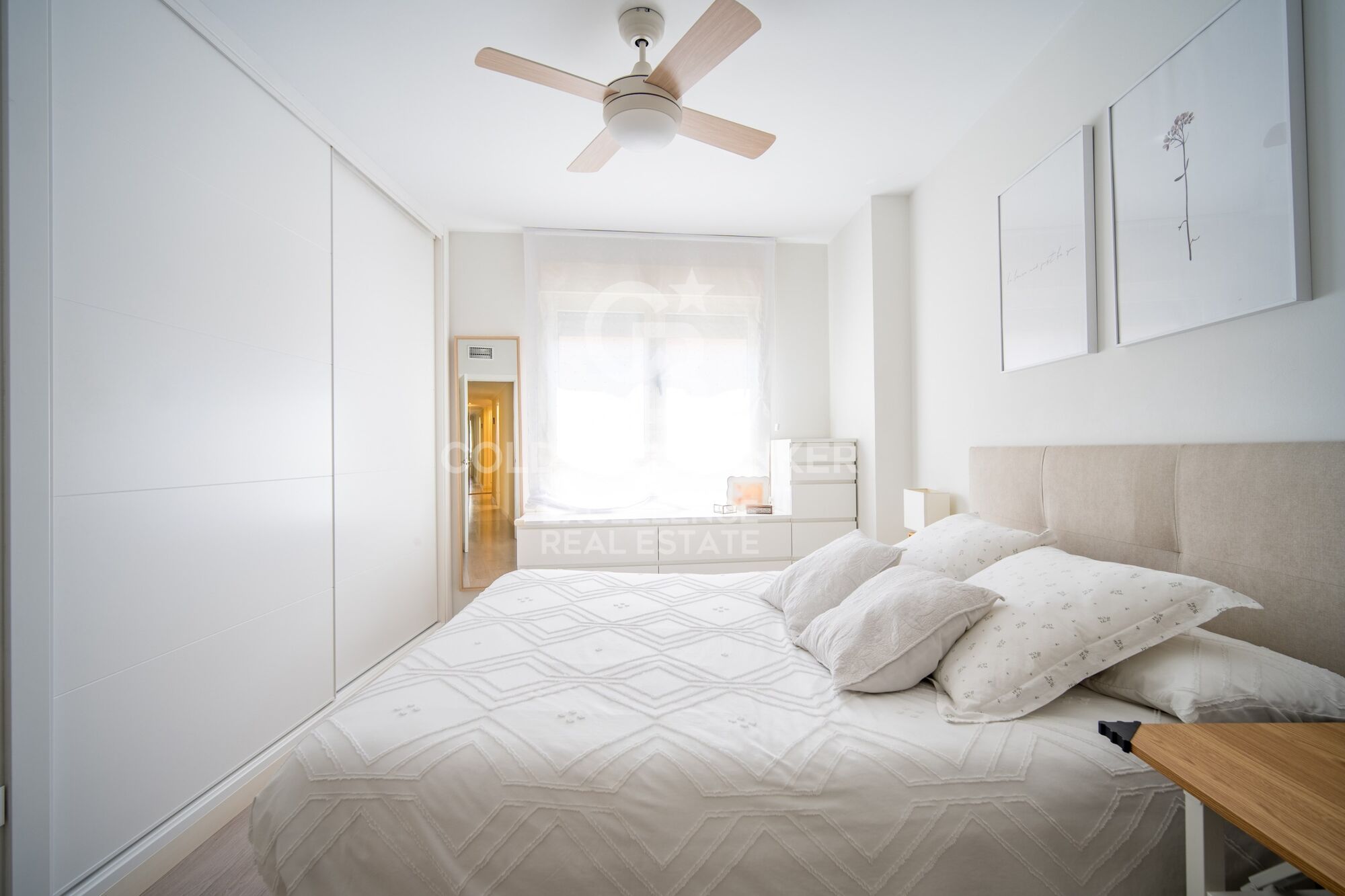 Designwohnung in Wohnanlage mit Terrasse, Pool, Padelplatz und Garage in der Av. Alfahuir
