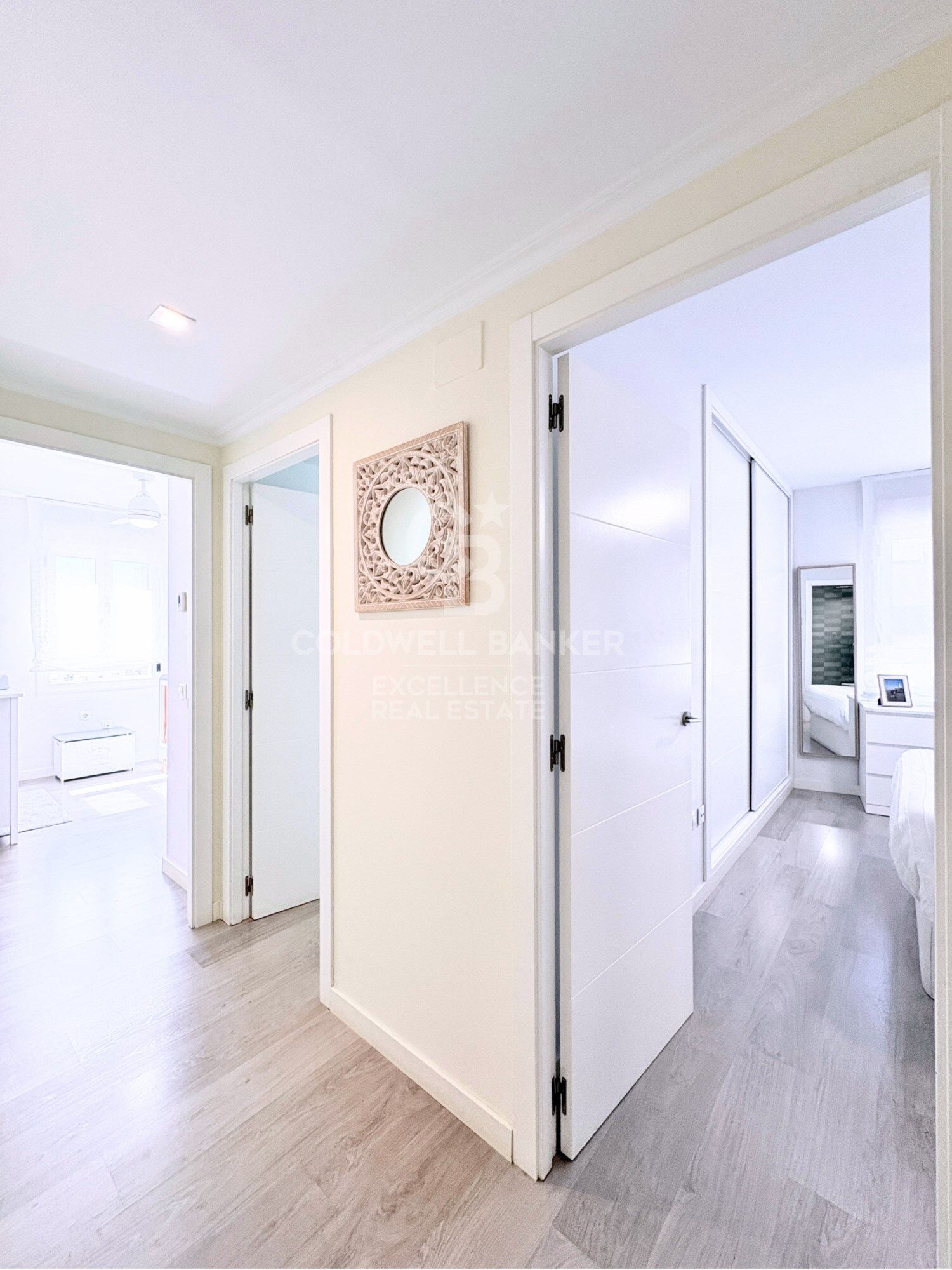 Appartement design dans une résidence avec terrasse, piscine, padel et garage sur l'Av. Alfahuir