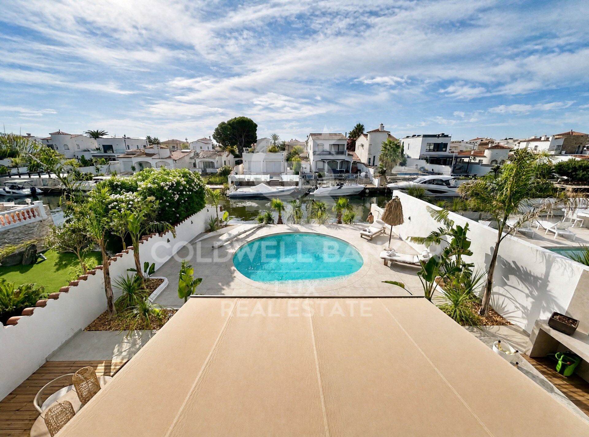 Maison neuve avec amarre privée de 12 m