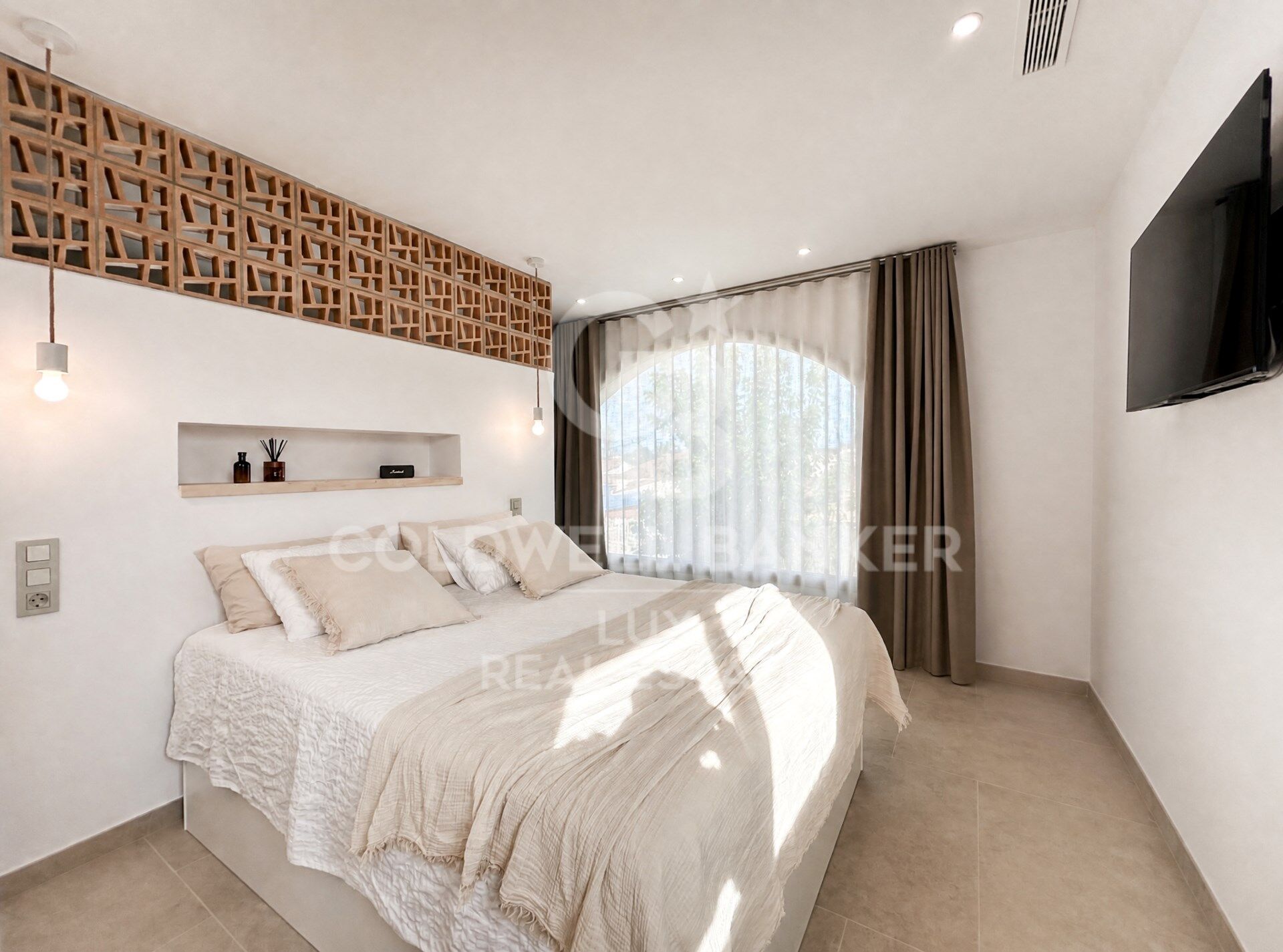 Maison neuve avec amarre privée de 12 m