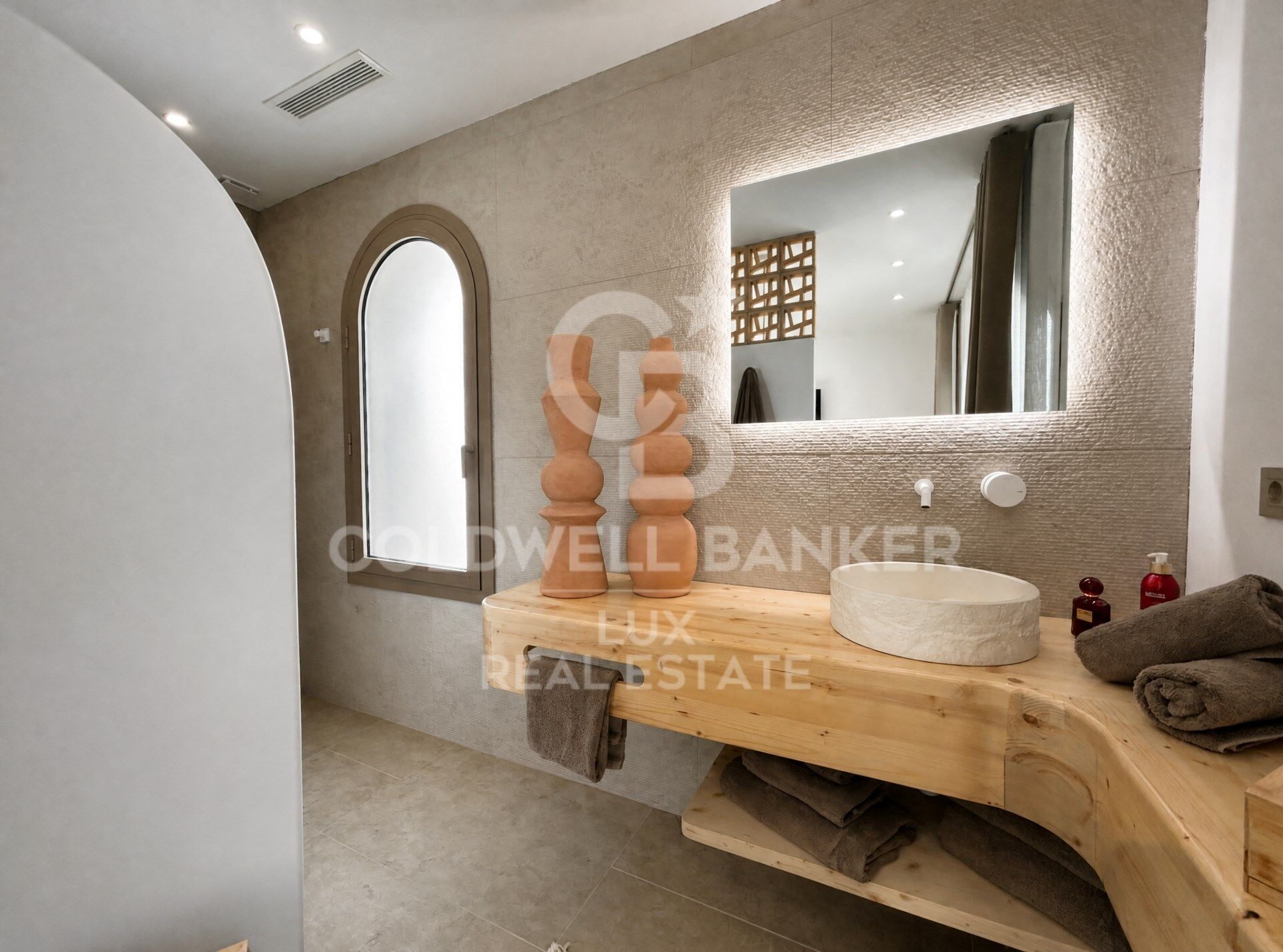 Maison neuve avec amarre privée de 12 m