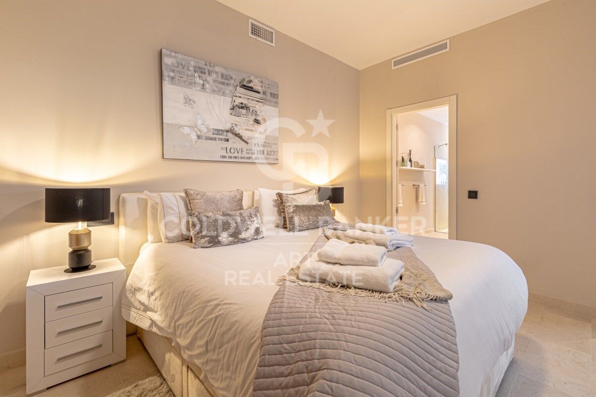 Villa contemporánea con piscina climatizada en El Rosario- Marbella
