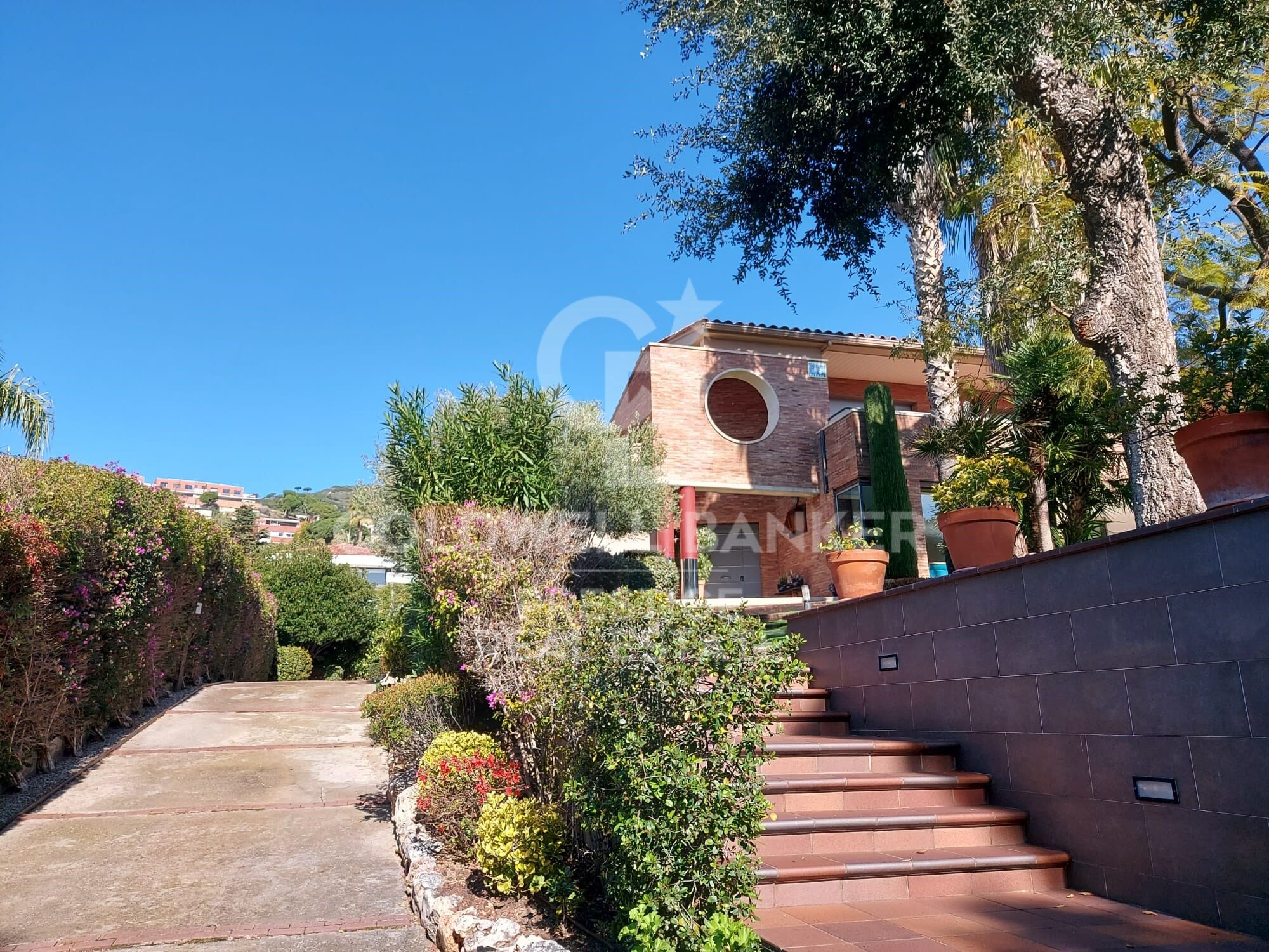 House 7 Bedrooms Sale Teià