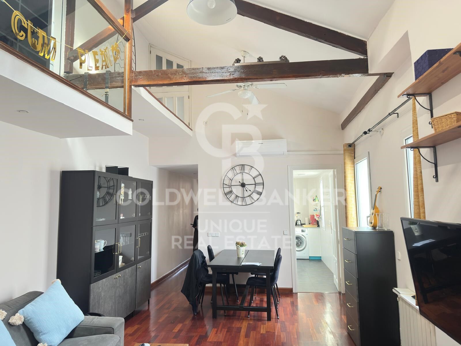 Exterior penthouse with terrace in Goya, Madrid