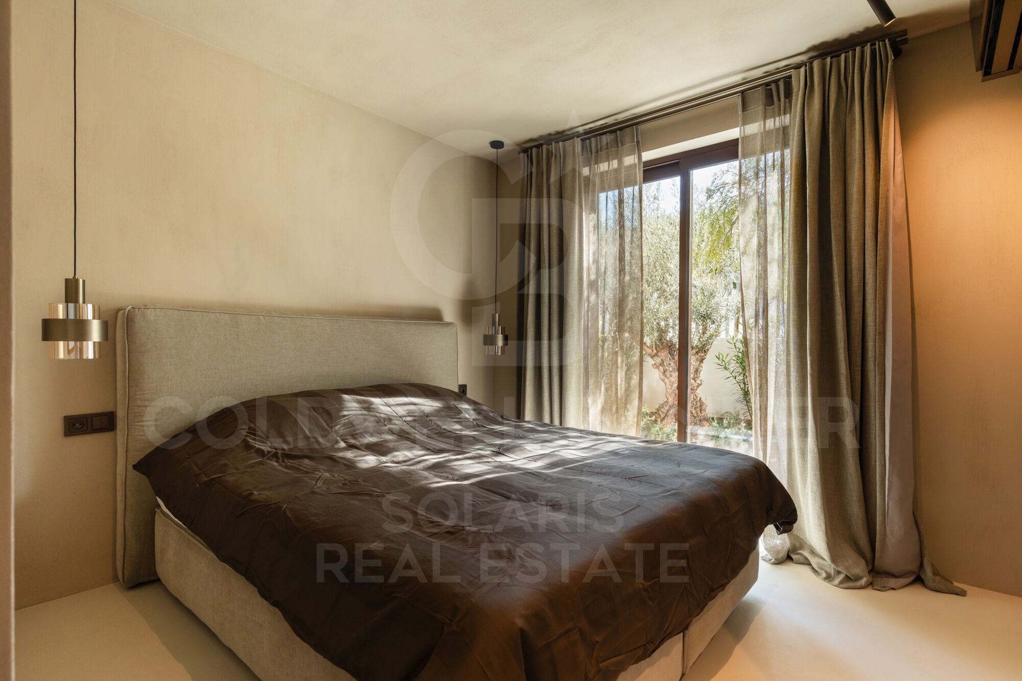 Exclusiva villa 'Casa Luz' renovada con vistas panorámicas y privacidad absoluta en Jávea