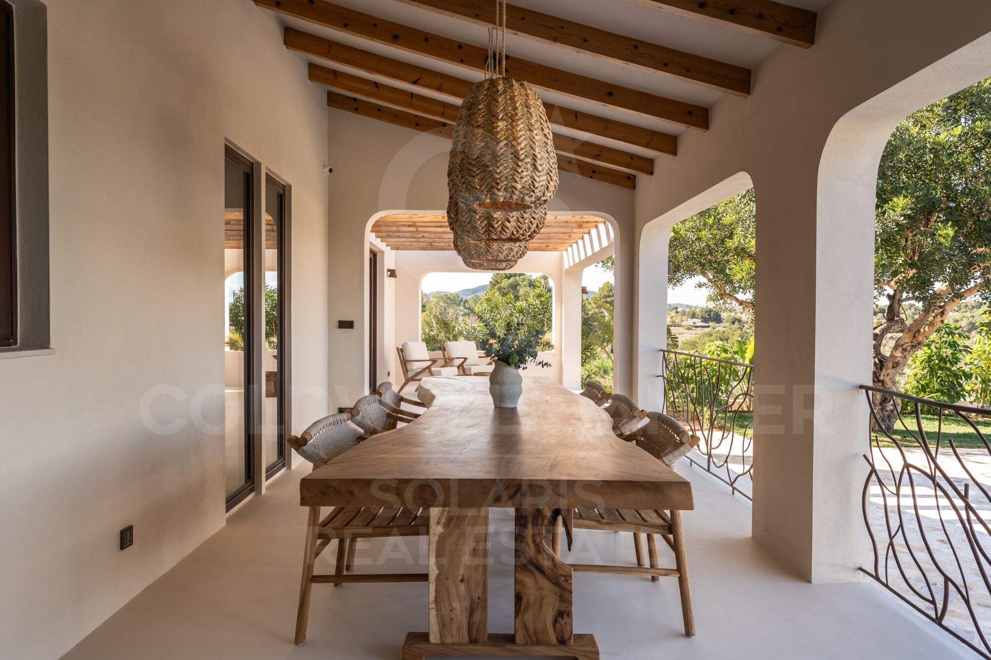 Exclusiva villa 'Casa Luz' renovada con vistas panorámicas y privacidad absoluta en Jávea