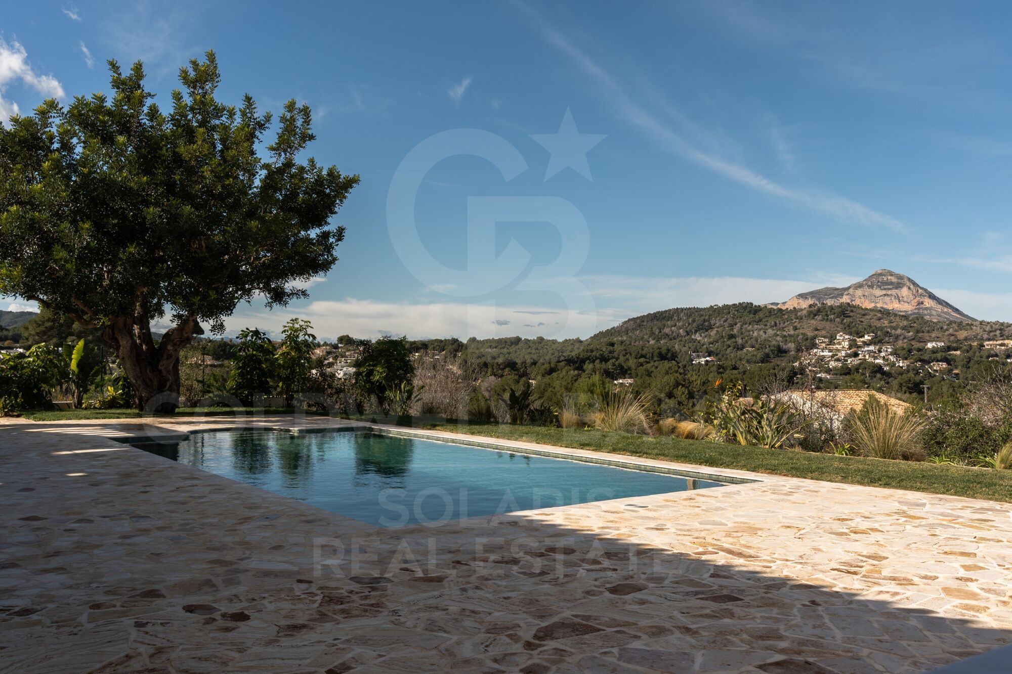 Exklusive renovierte Villa mit Panoramablick und absoluter Privatsphäre in Jávea