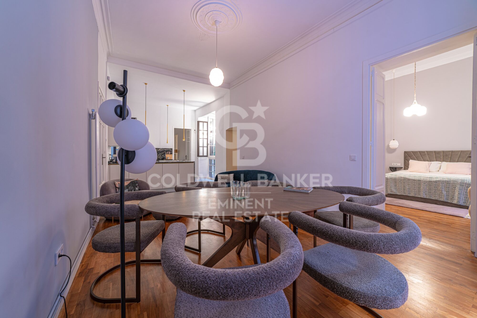 Exklusive Renovierte Wohnung im El Born mit Blick auf Santa María del Mar
