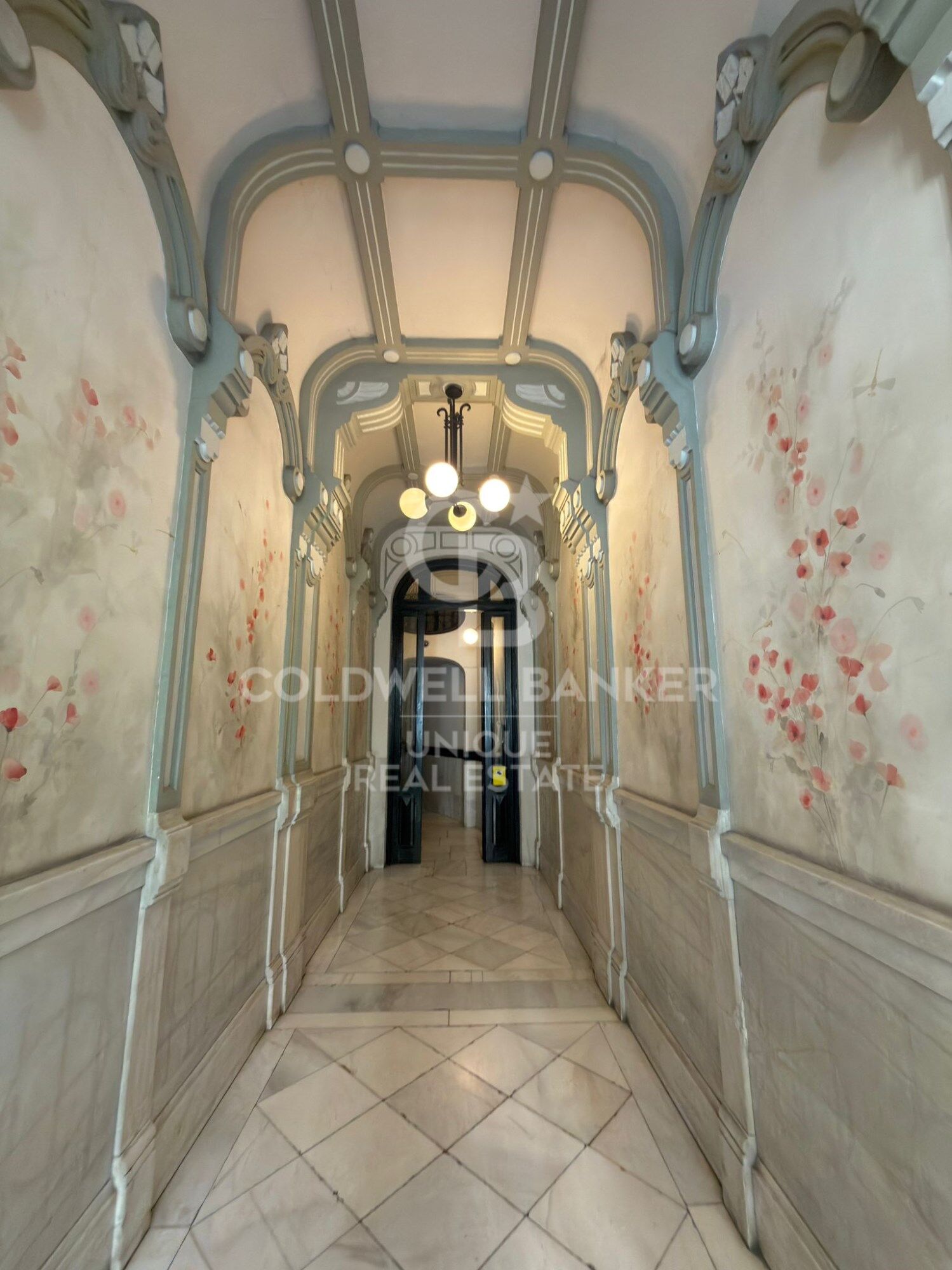 Renovated exterior flat in Palacio, Madrid