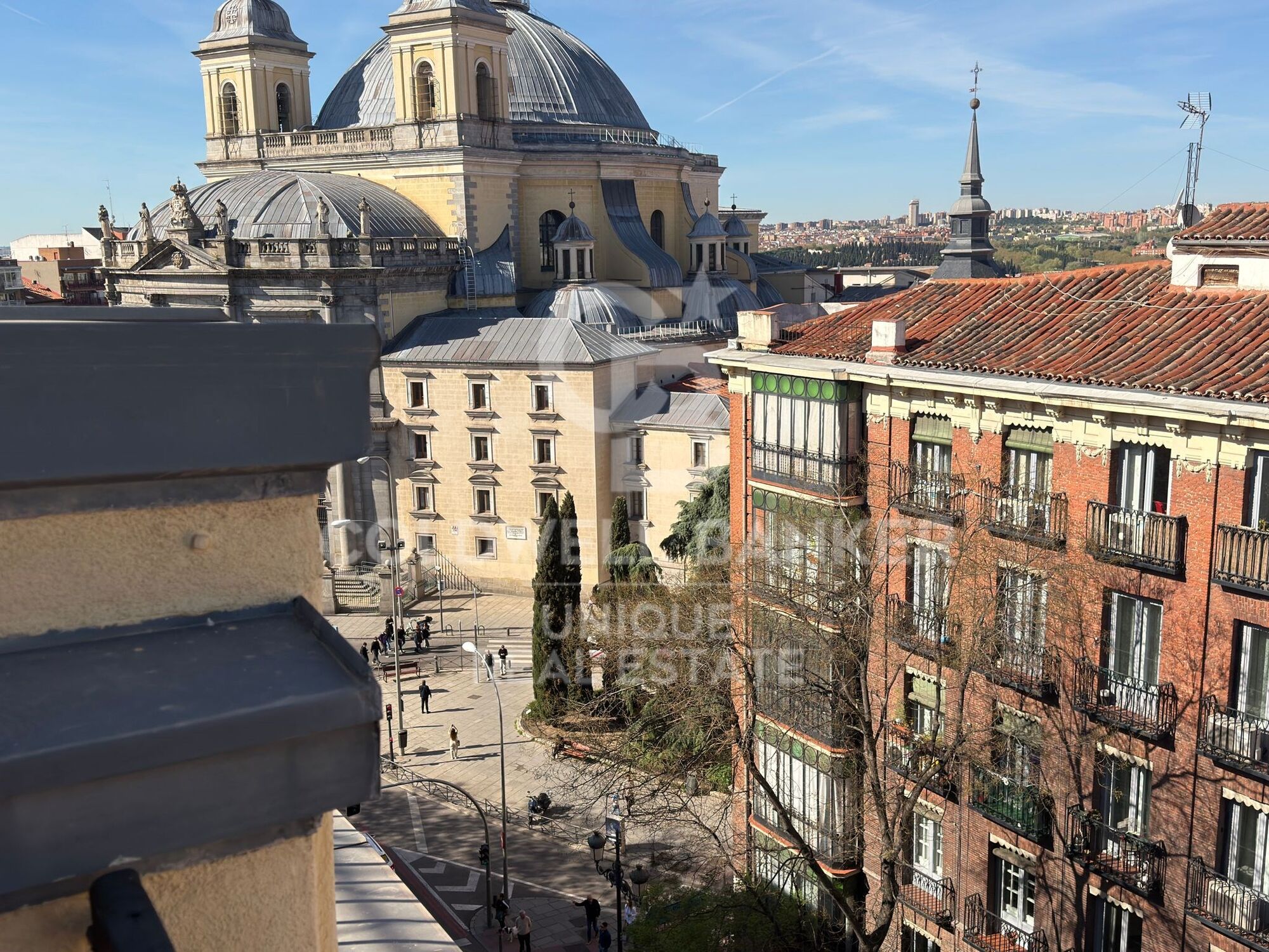 Renovated exterior flat in Palacio, Madrid