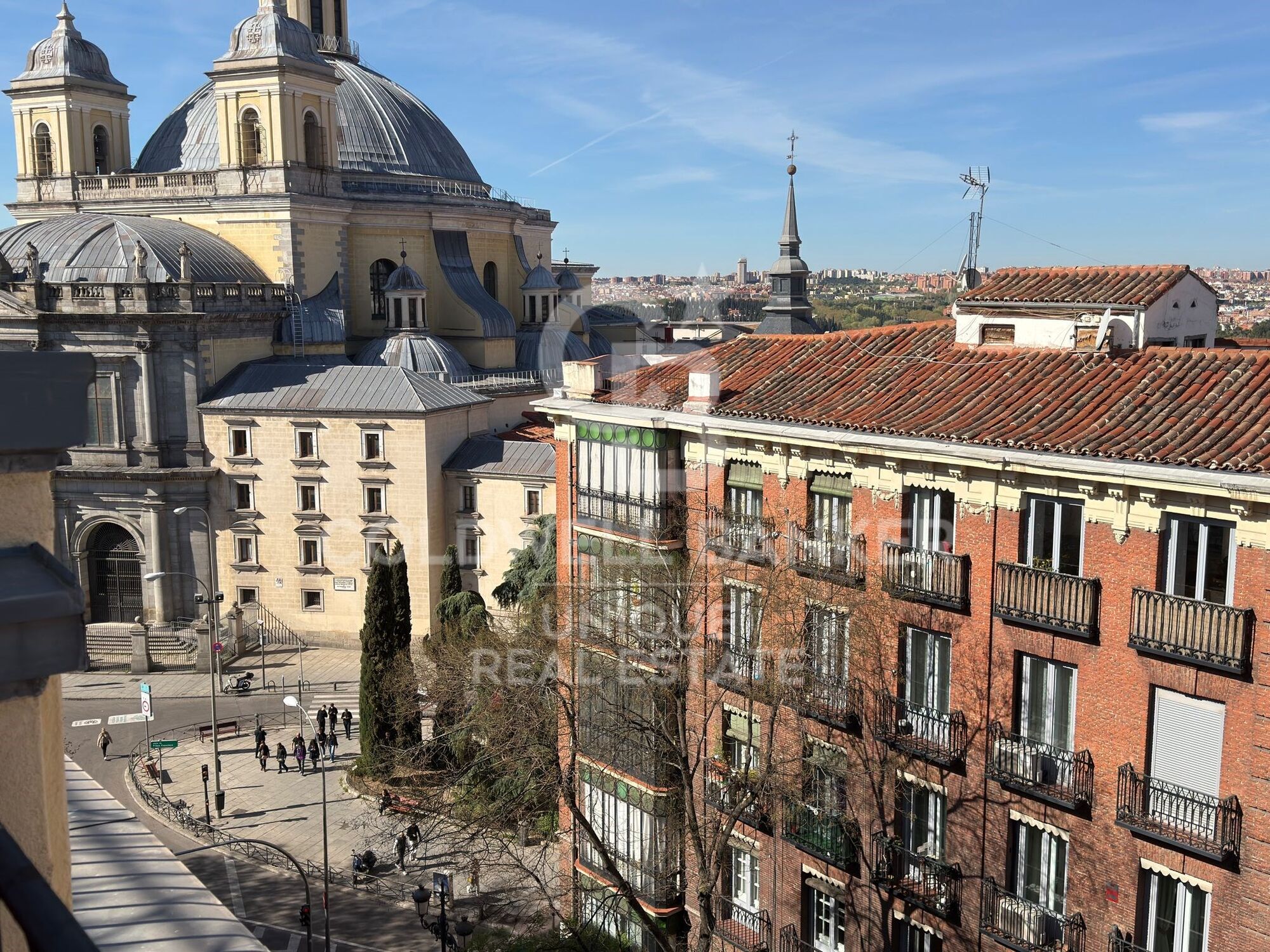 Piso exterior reformado en Palacio, Madrid