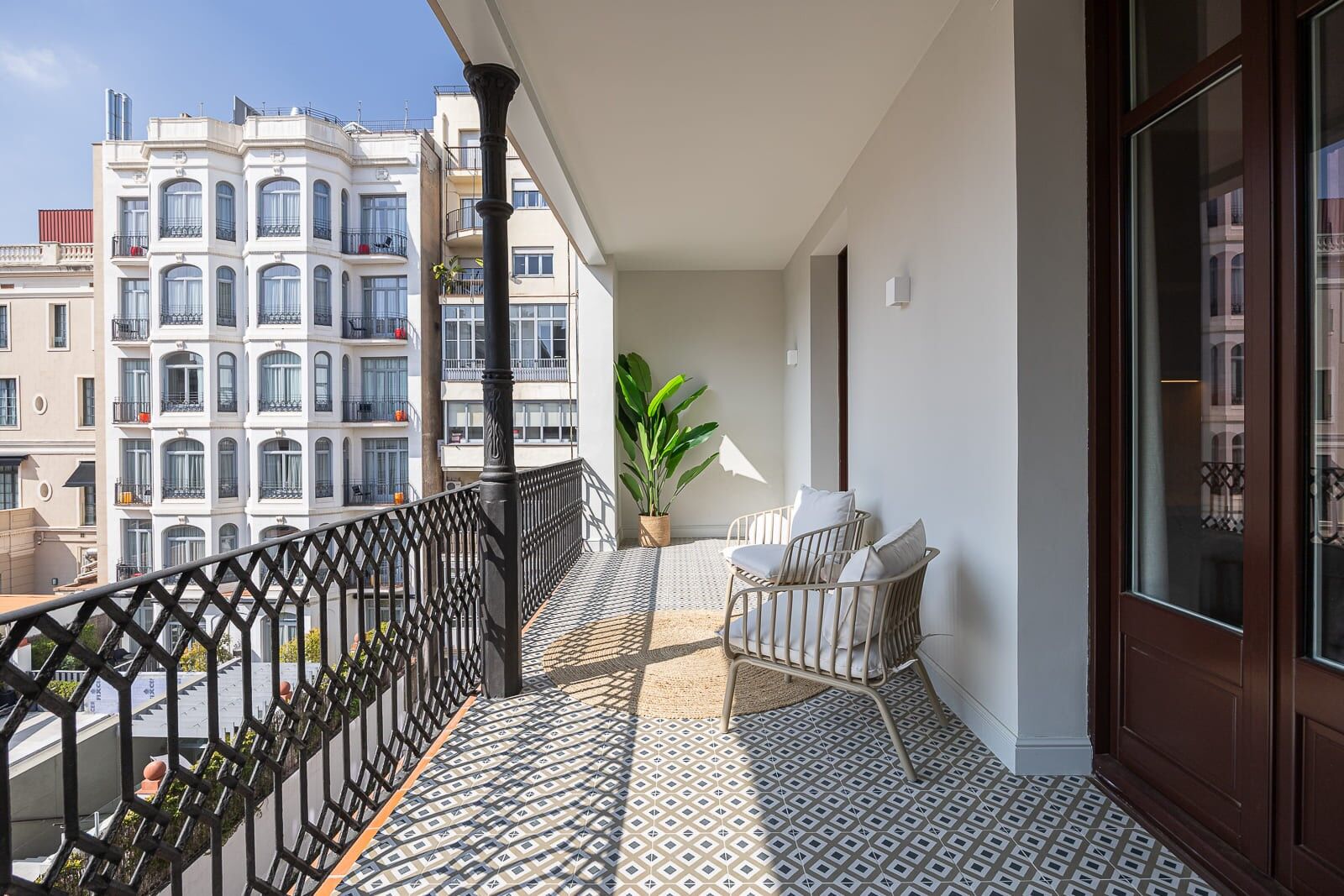 Elegance and Exclusivity in the Quadrat d'Or