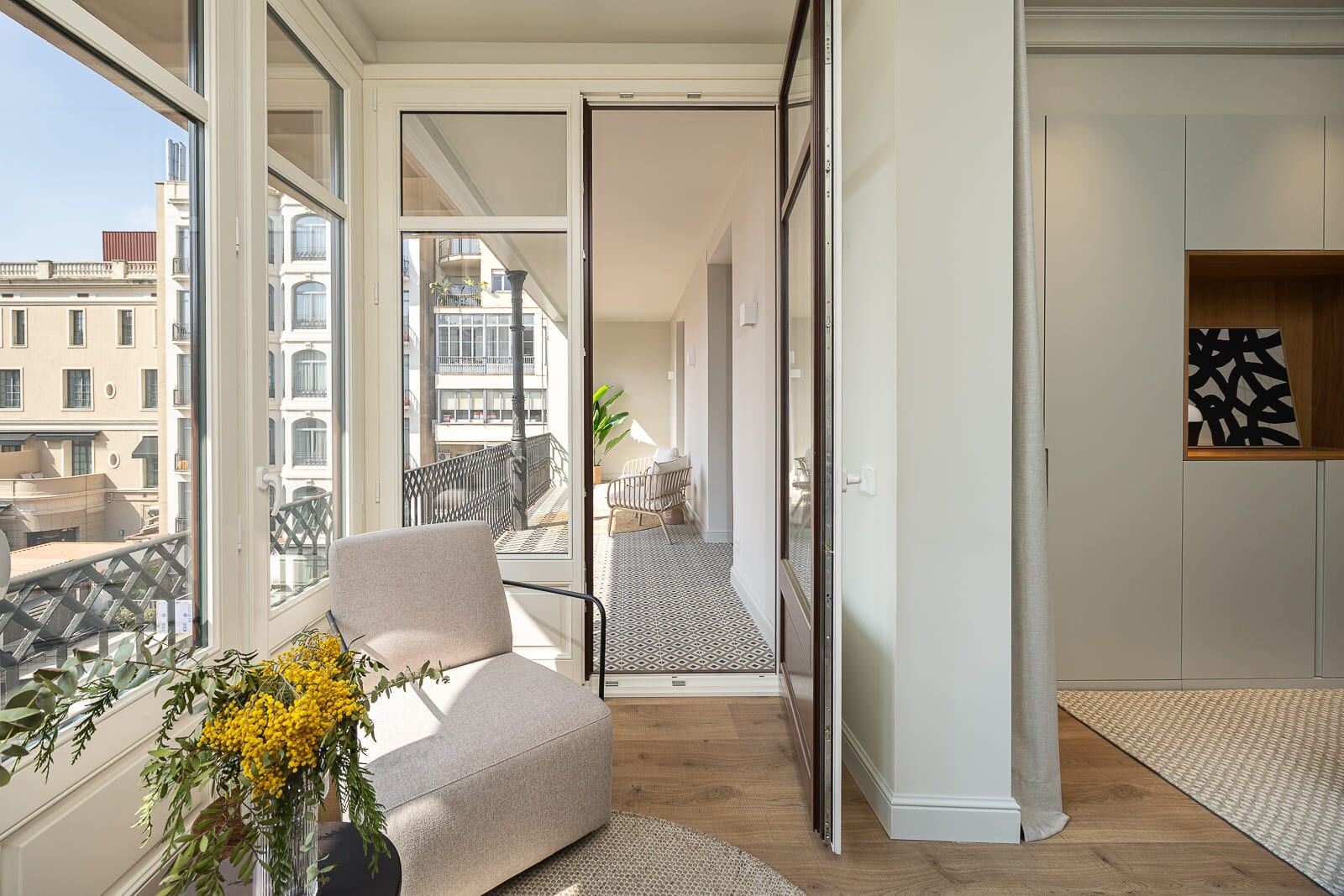 Elegance and Exclusivity in the Quadrat d'Or