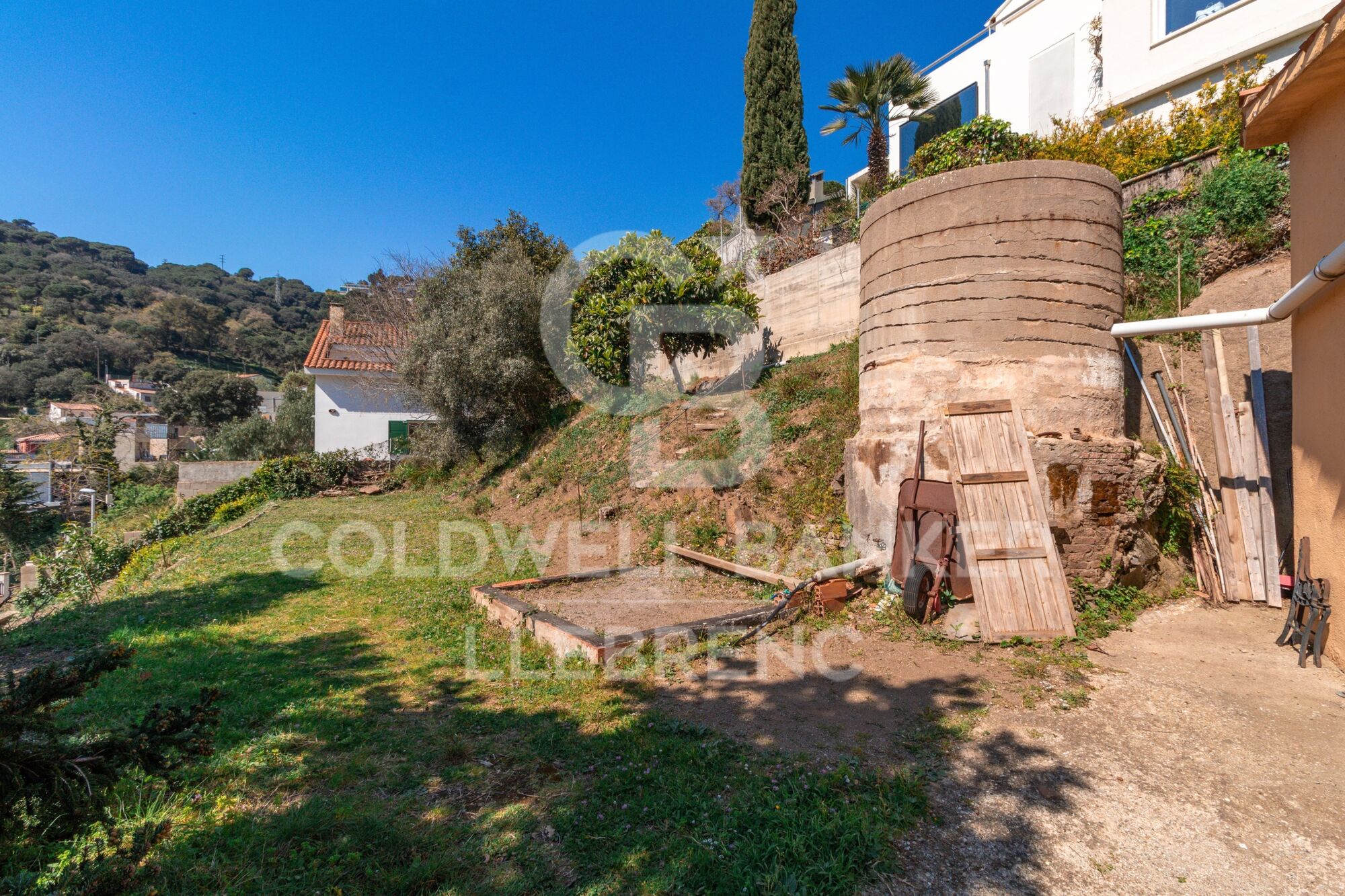 Casa para reformar en venta en Peu de Funicular