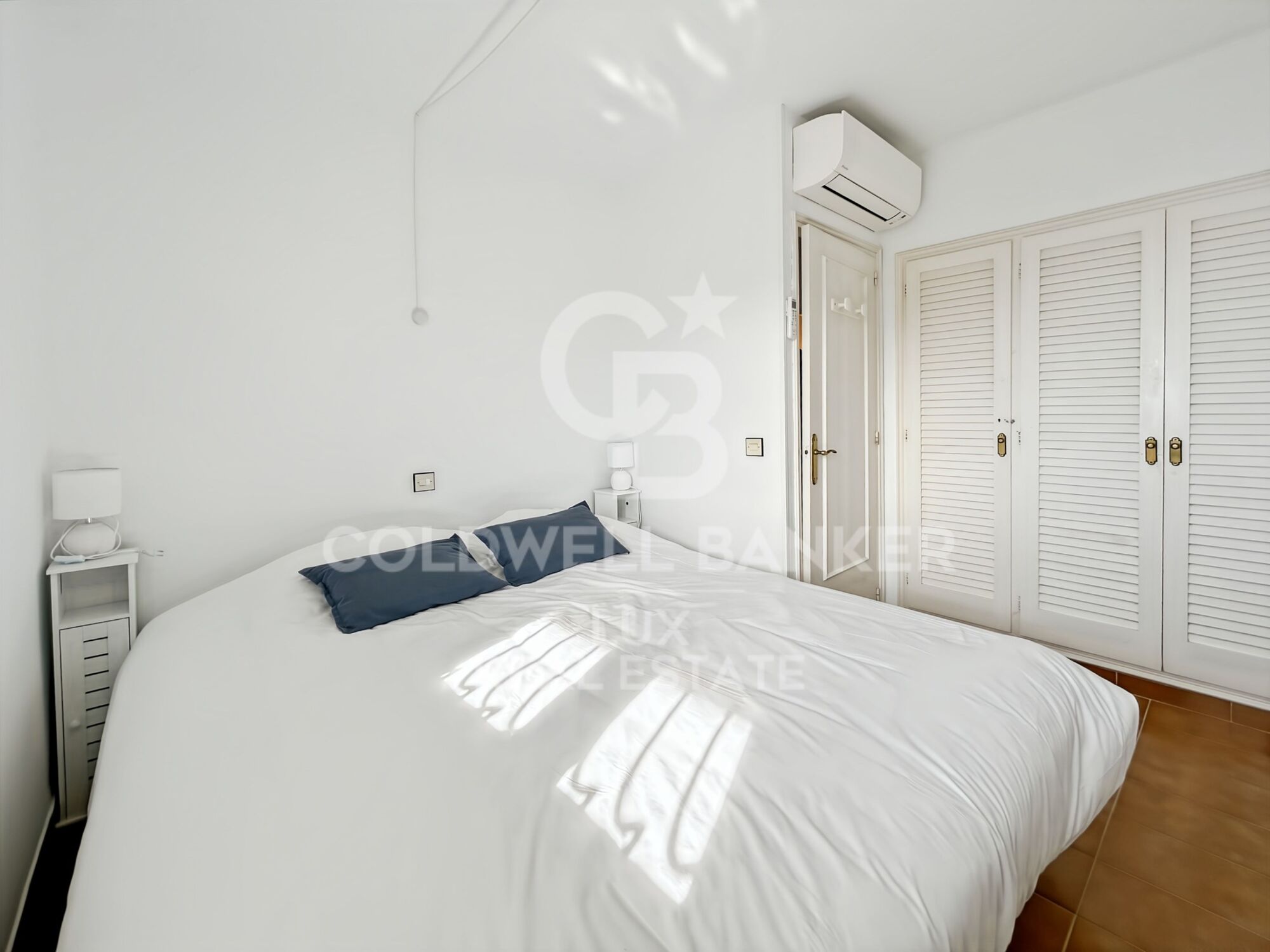 Piso en dúplex con vistas al mar y licencia turística en Canyelles, Roses - Costa Brava