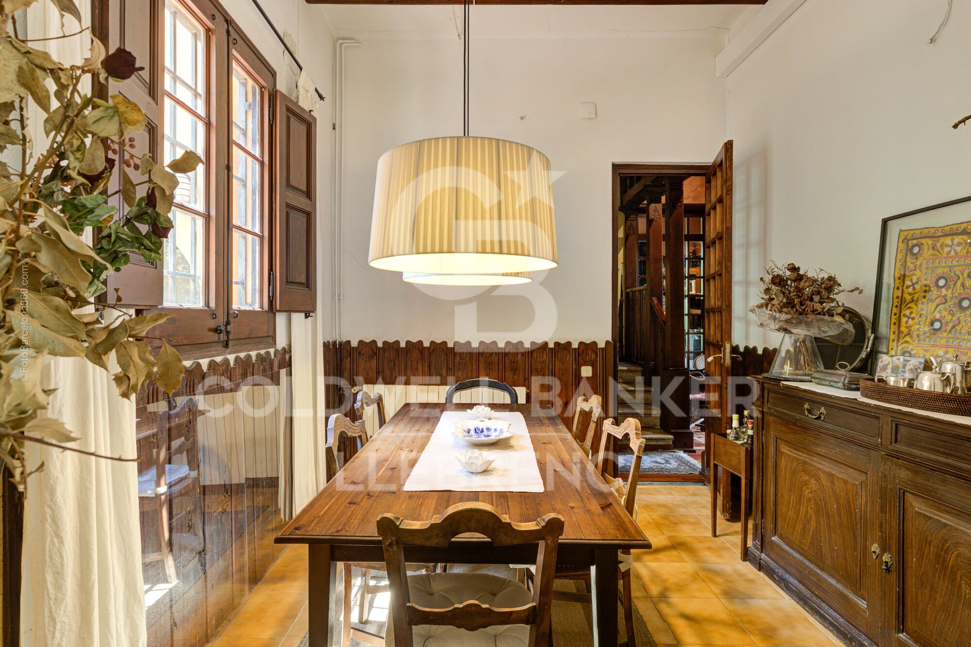 Charming property for sale in Vallvidrera with modernist elements, garden and pool