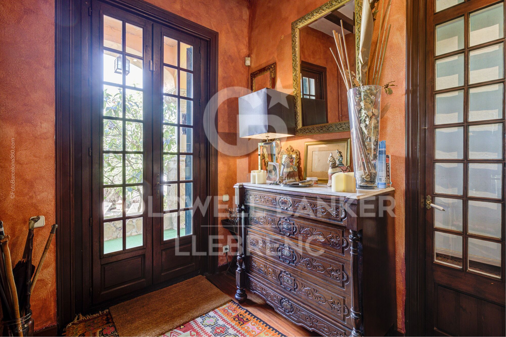 Charming property for sale in Vallvidrera with modernist elements, garden and pool