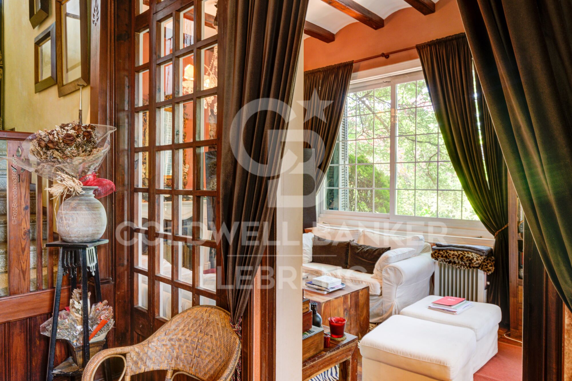 Charming property for sale in Vallvidrera with modernist elements, garden and pool