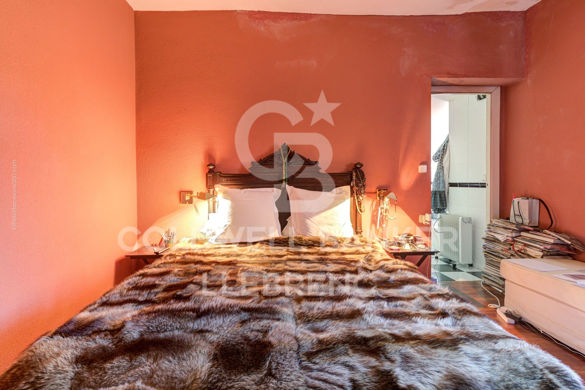 Charming property for sale in Vallvidrera with modernist elements, garden and pool