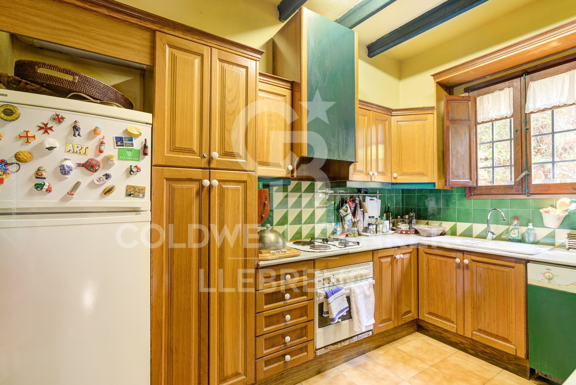 Charming property for sale in Vallvidrera with modernist elements, garden and pool