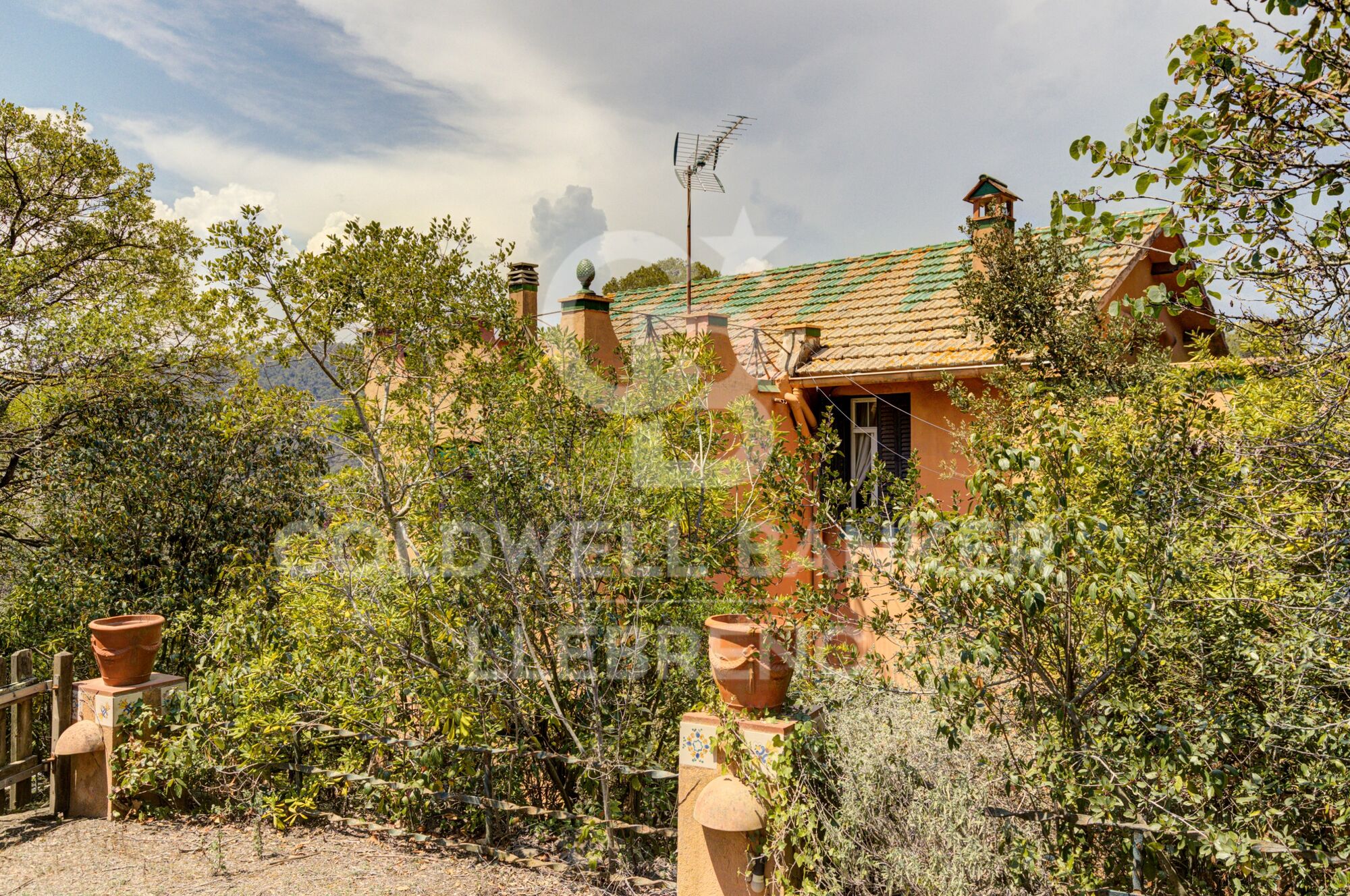 Charming property for sale in Vallvidrera with modernist elements, garden and pool