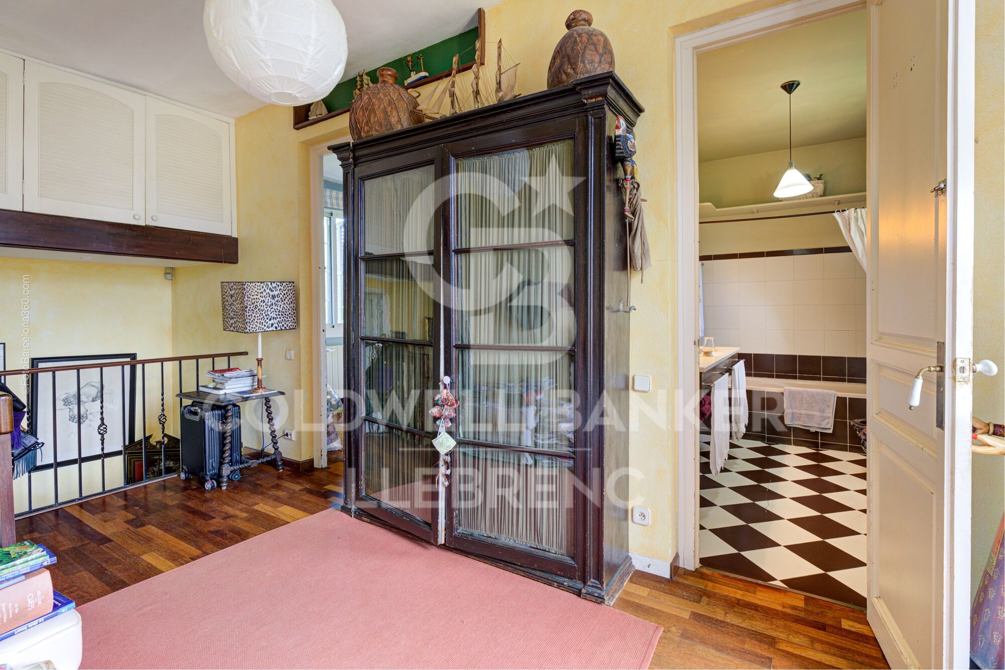 Charming property for sale in Vallvidrera with modernist elements, garden and pool