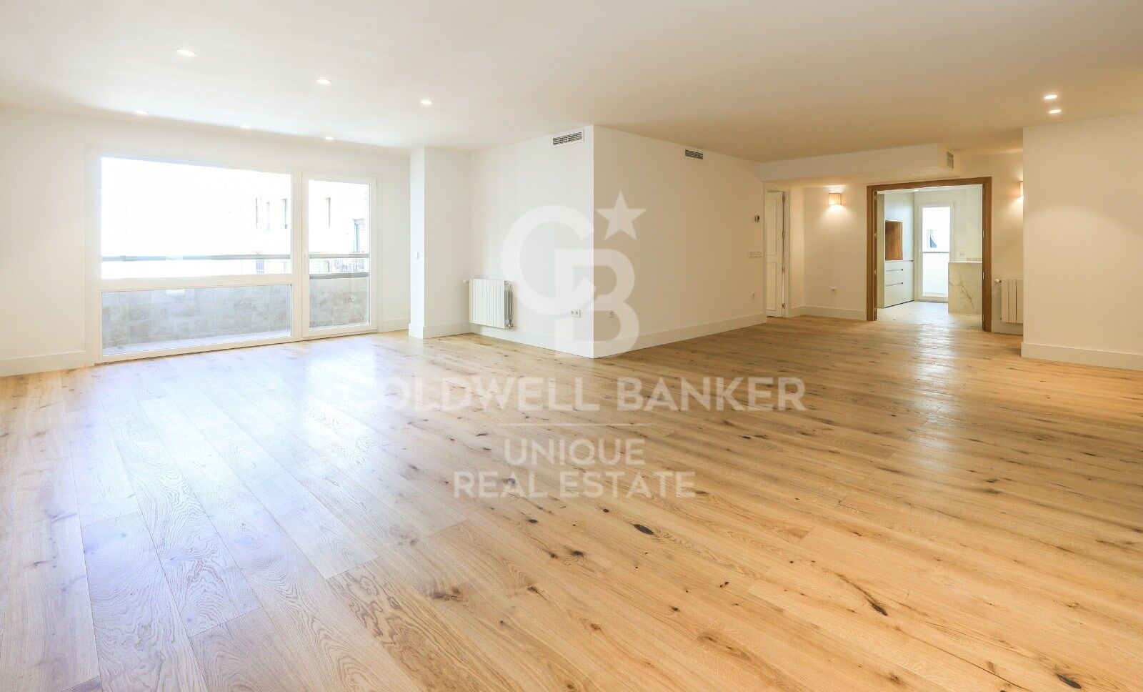 Renovated apartment with terrace and garage in Argüelles, Madrid