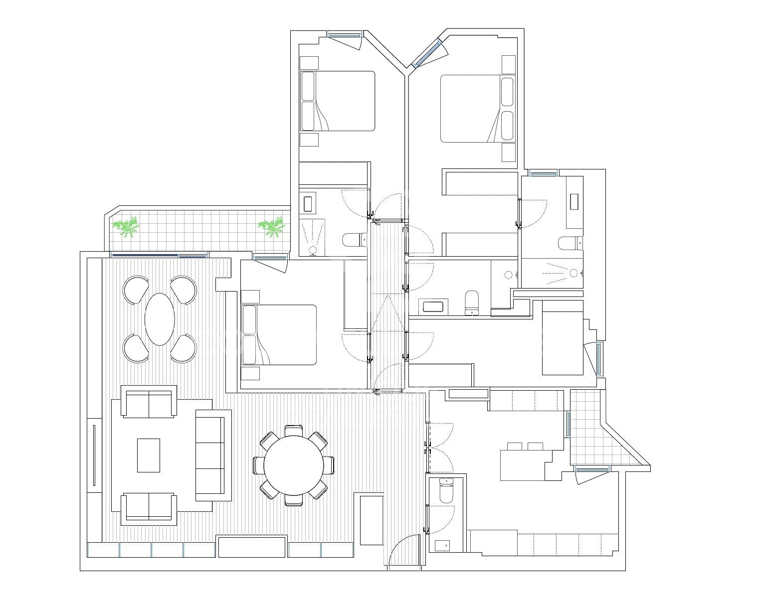 Renovated apartment with terrace and garage in Argüelles, Madrid