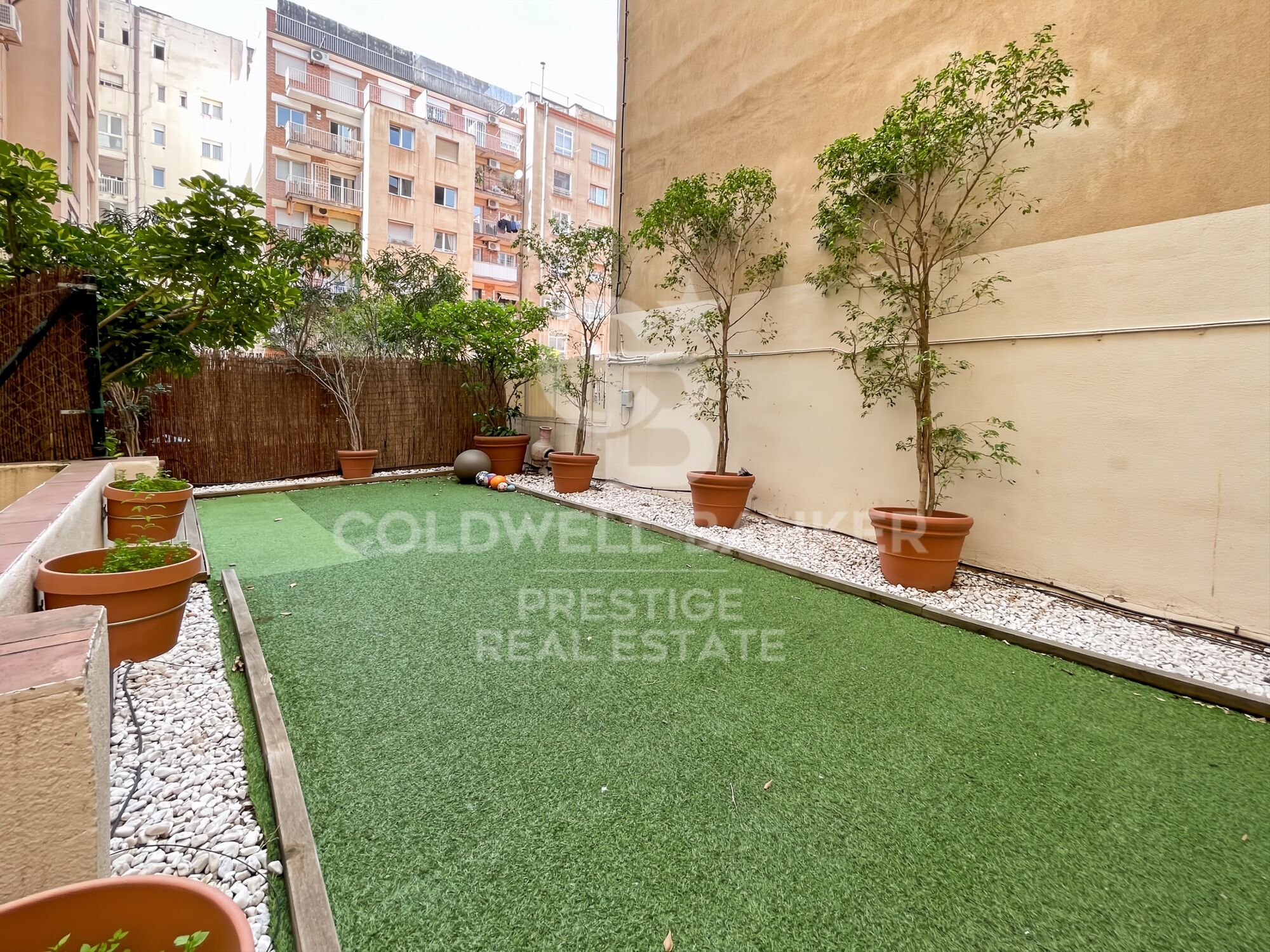 Wohnung mit 75 m² großer Terrasse an der Avenida Sarrià, Barcelona