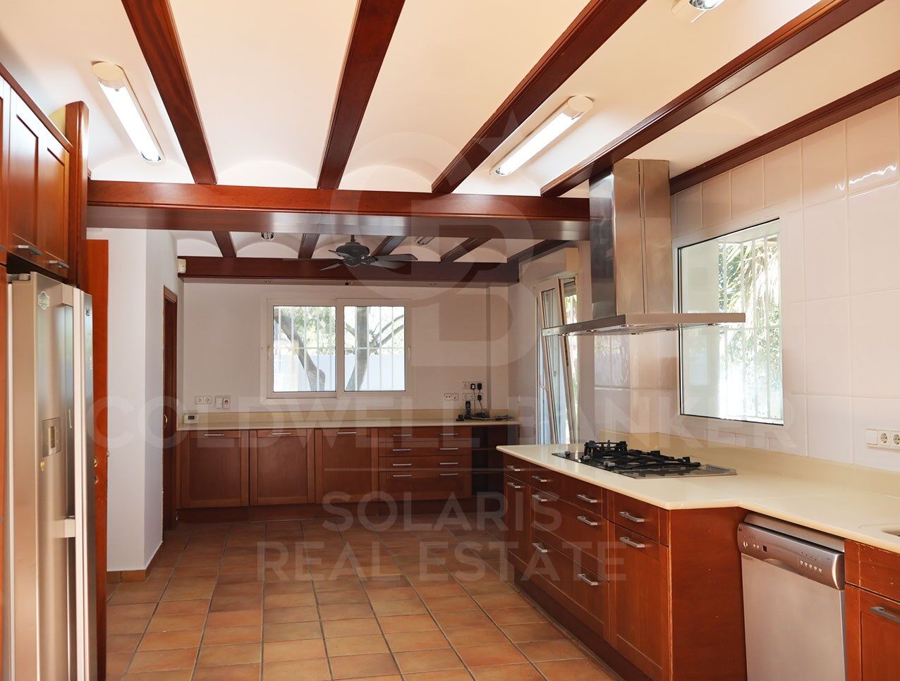 Exclusiva finca ecuestre de lujo con instalaciones profesionales a 20 minutos de Valencia