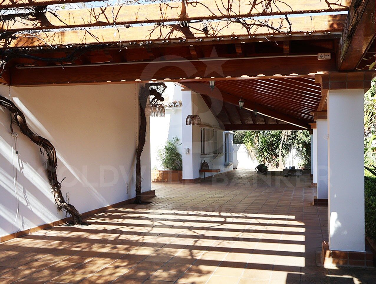 Exclusiva finca ecuestre de lujo con instalaciones profesionales a 20 minutos de Valencia
