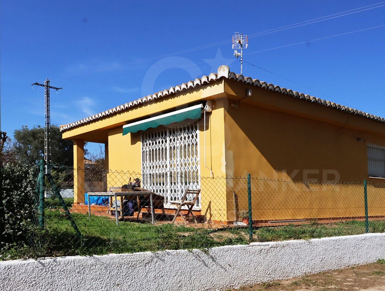 Exclusive luxury equestrian estate with professional facilities 20 minutes from Valencia