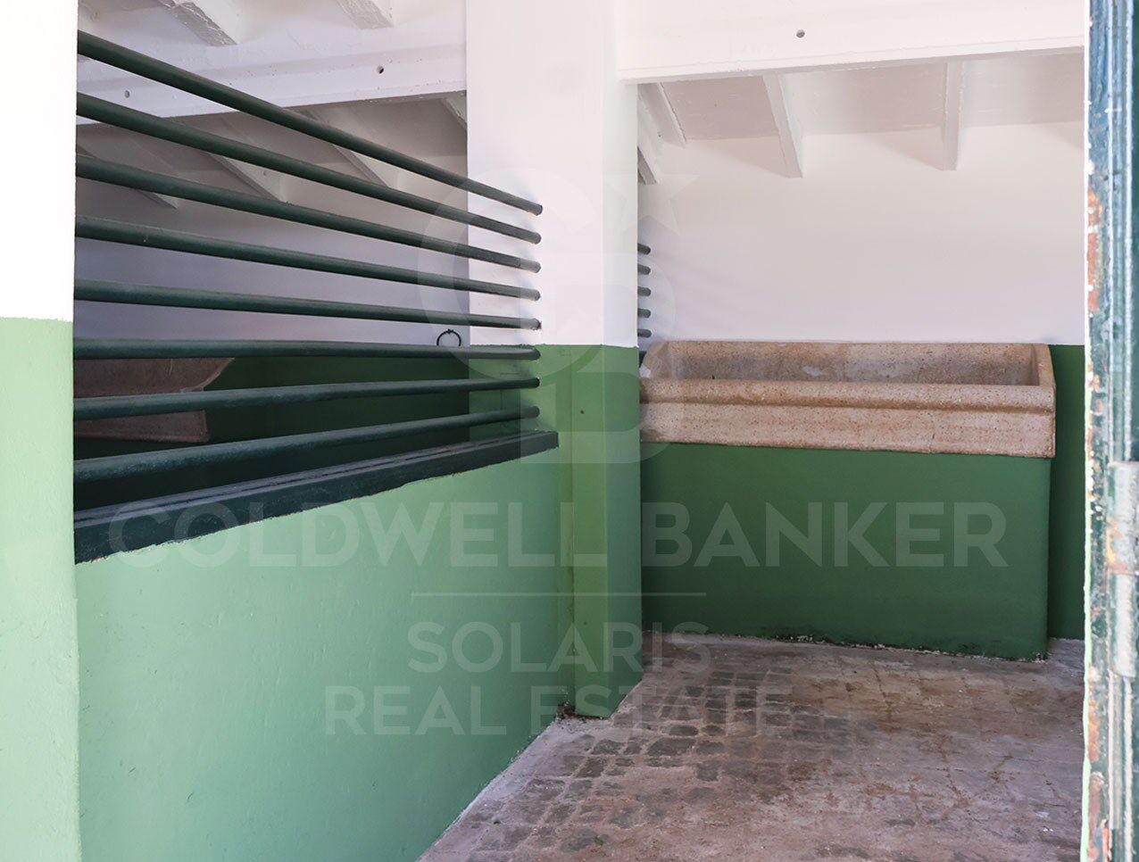 Exclusiva finca ecuestre de lujo con instalaciones profesionales a 20 minutos de Valencia