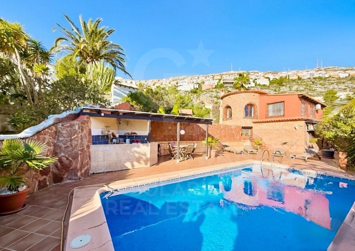 Villa à Benitachell avec vue sur la mer