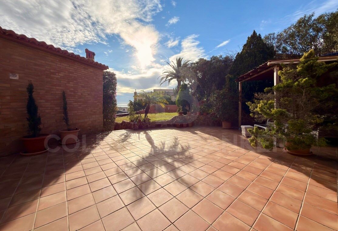 Villa in Benitachell with sea views
