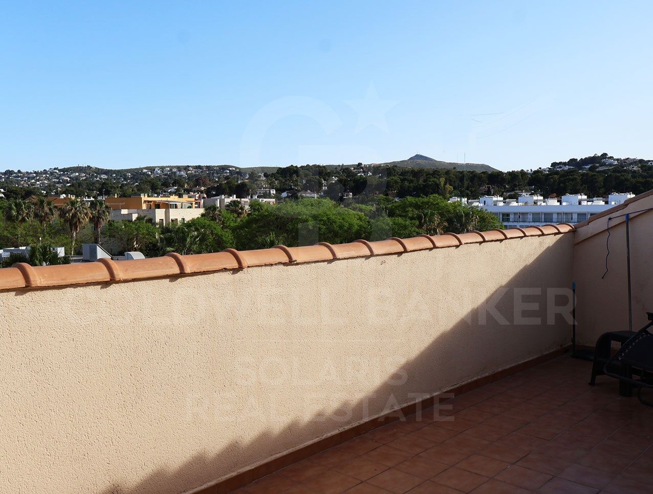 Ático dúplex luminoso y moderno a solo pasos del mar en Jávea, zona El Arenal